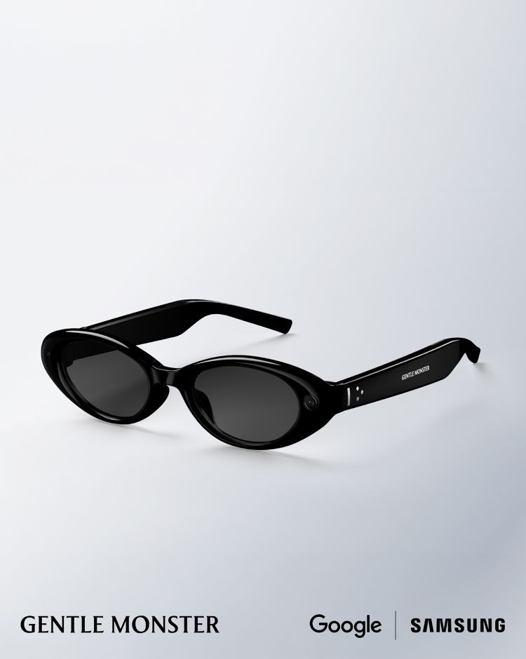 45-degree view of Gentle Monster Intelligent Eyewear.