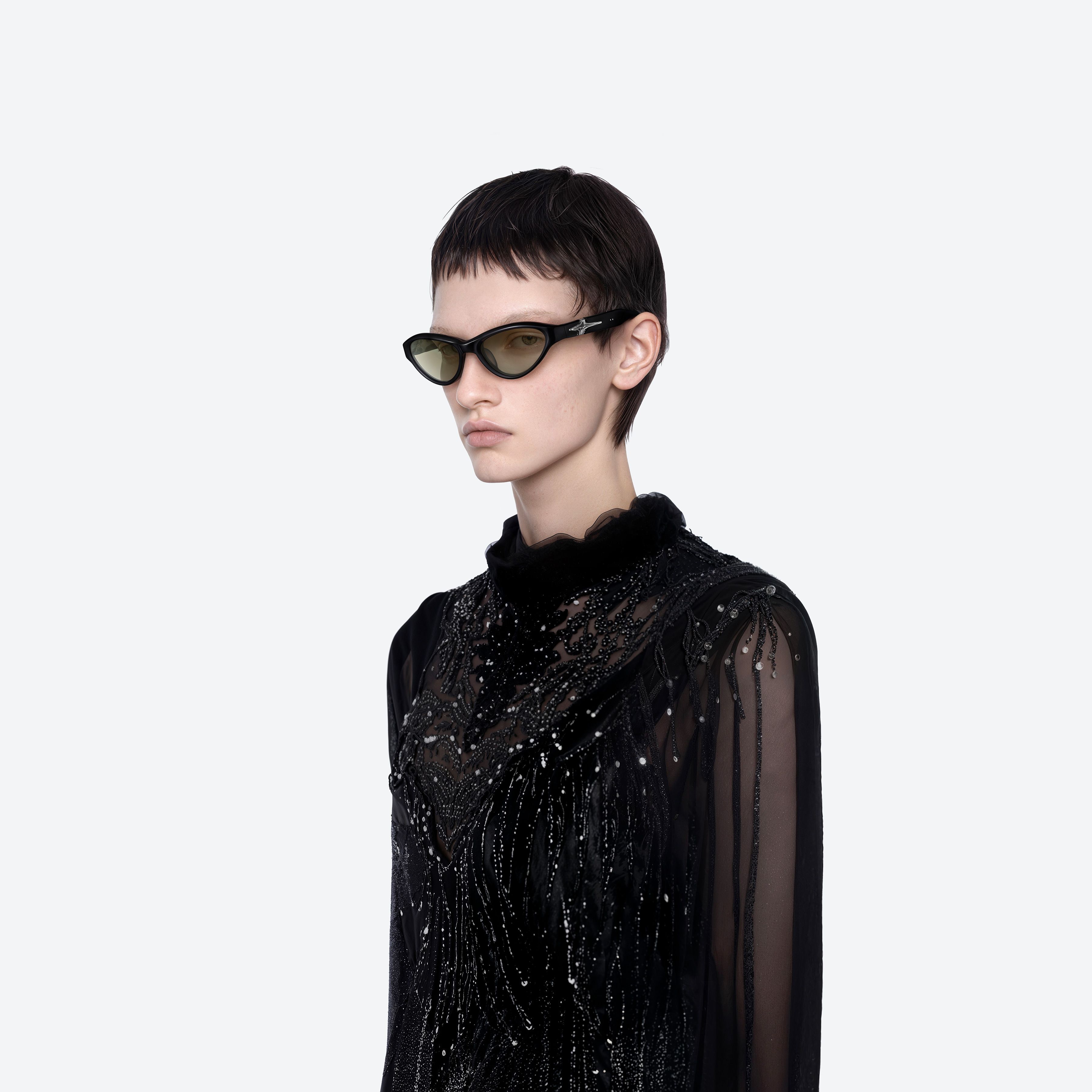 Model wearing the Rage 01 Black Mixed framed Cat-eye glasses.