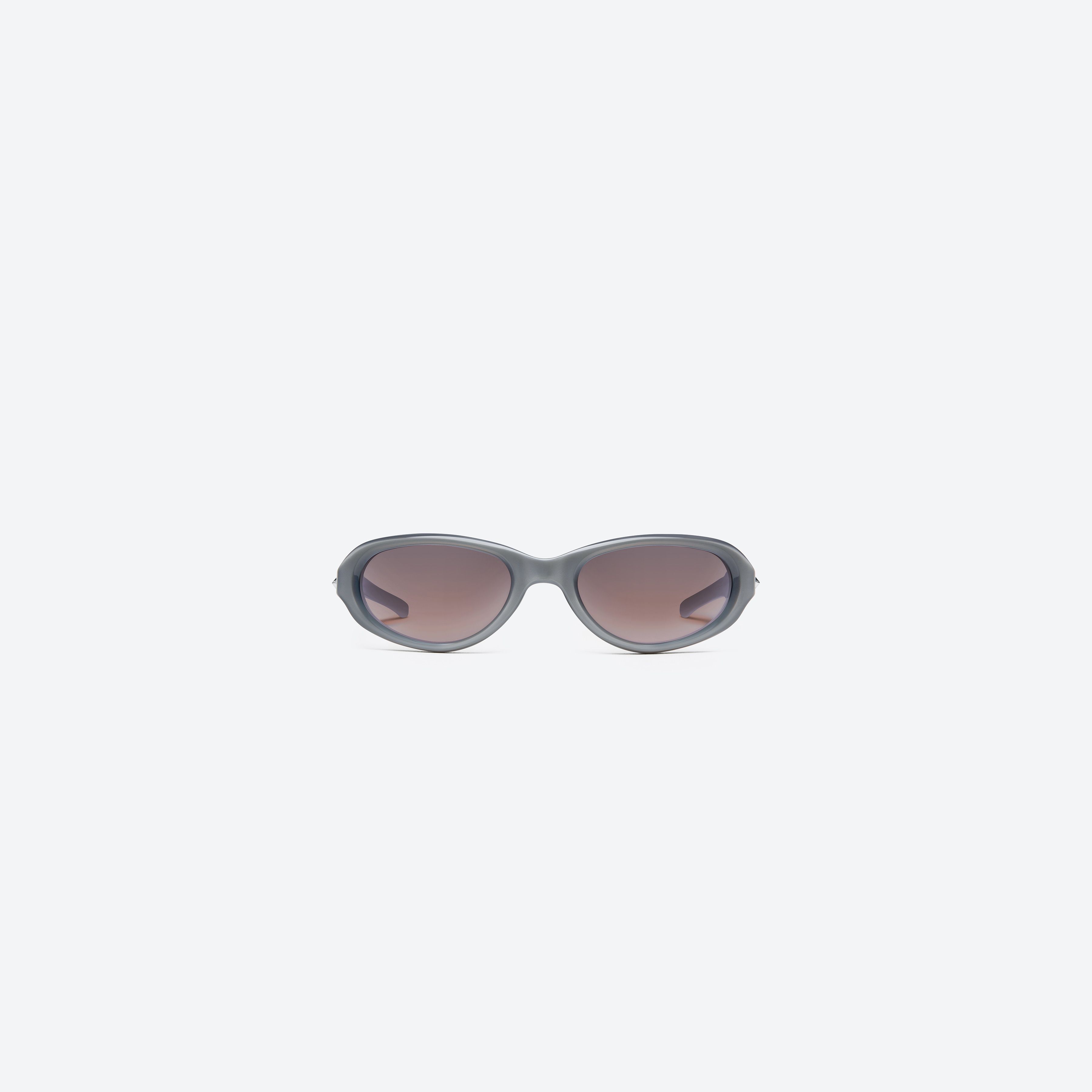 A front view of Gentle Monster Soma G13 Gray Mixed framed Round glasses.