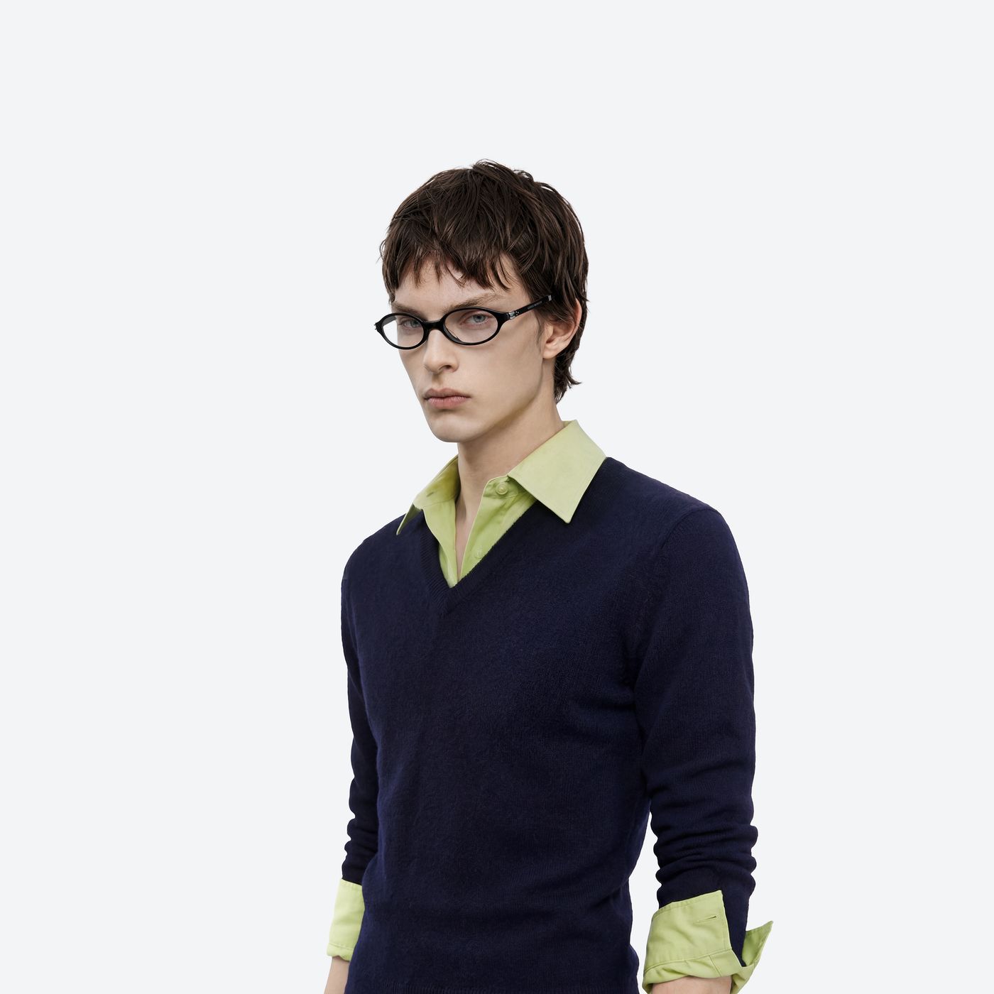 Model wearing the Ivy 01(C) Black Acetate framed Oval glasses.
