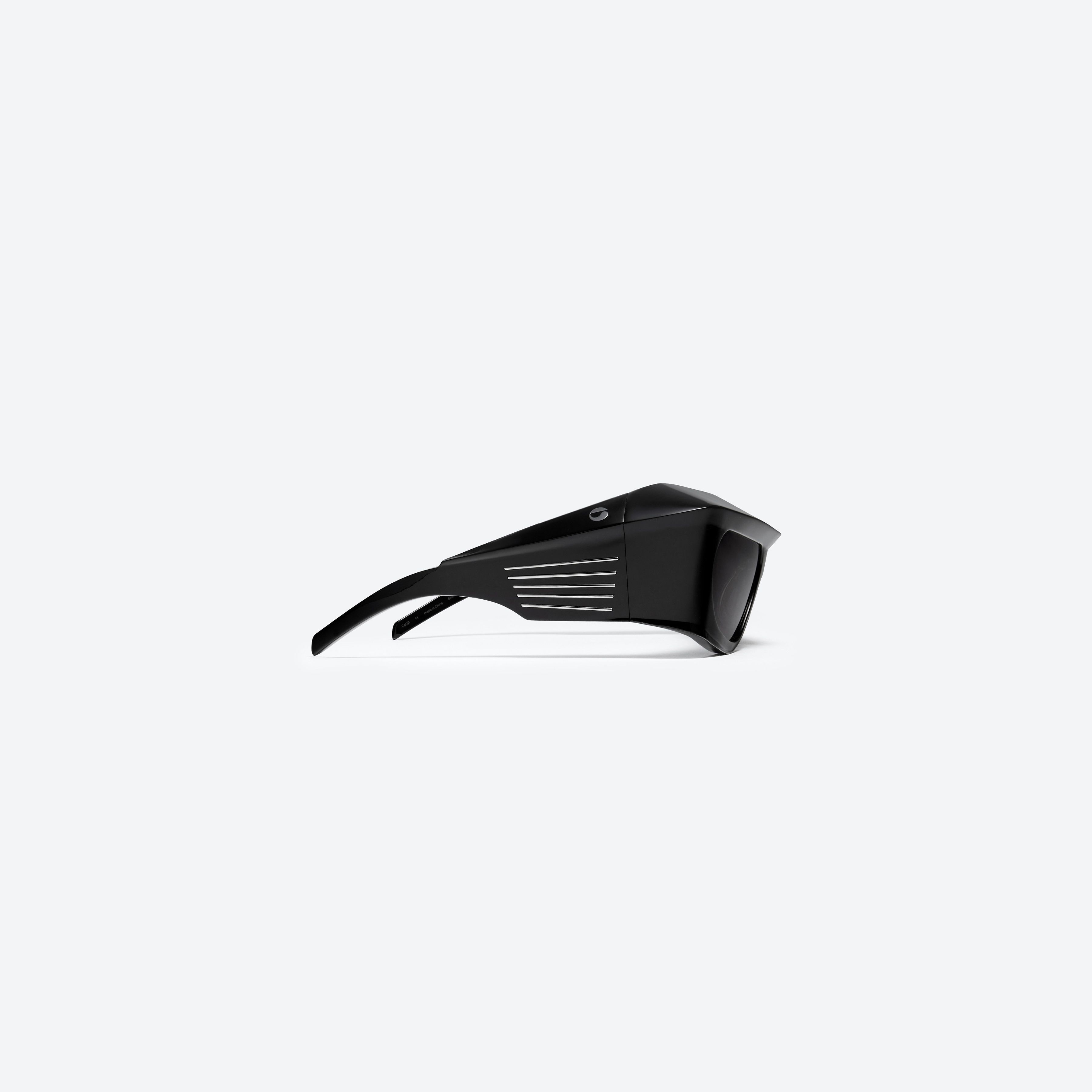 A detailed right view of Gentle Monster Coperni - 5G BOLD 01 Black Acetate framed Wraparound sunglasses.