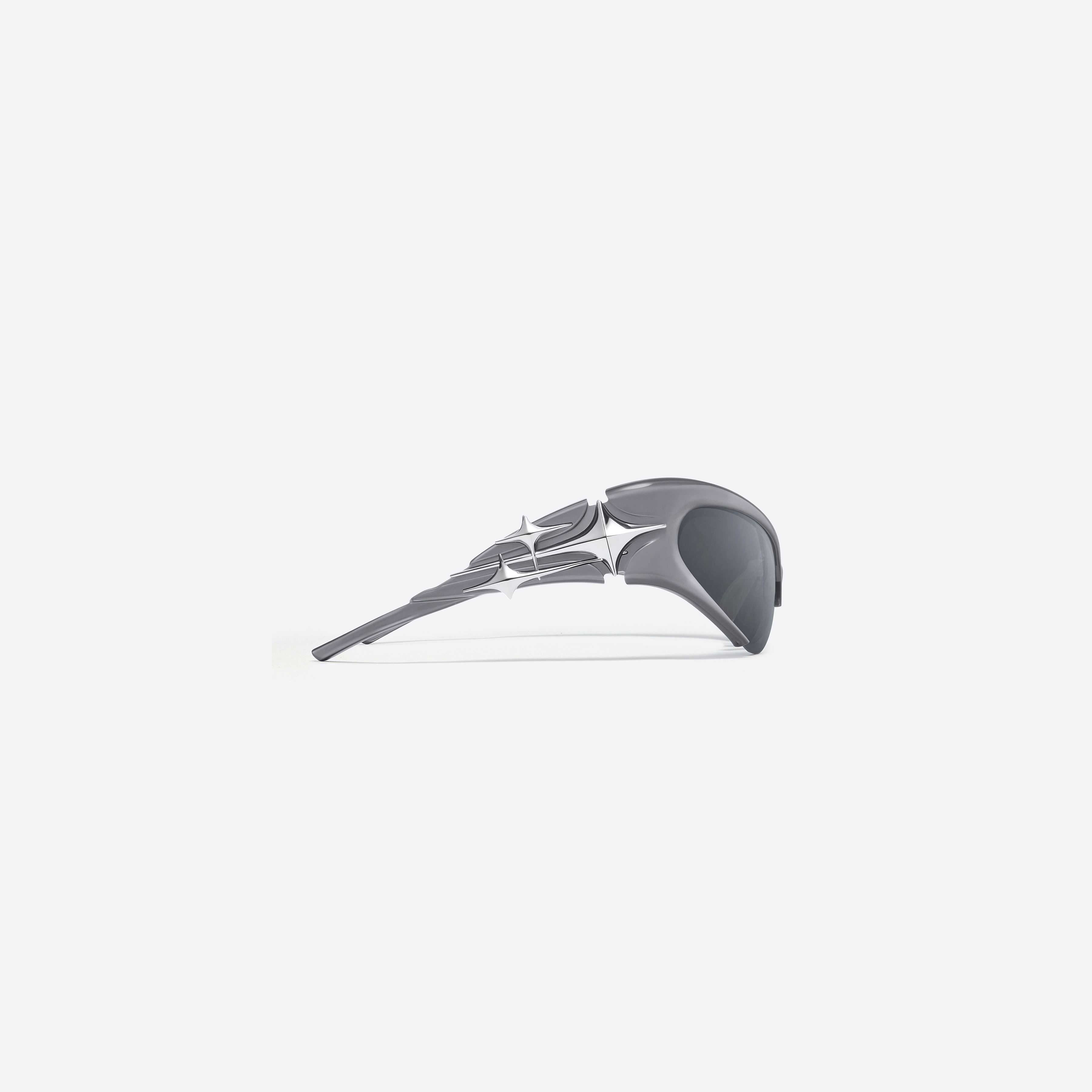 A detailed right view of Gentle Monster Bree G4(1M) Similar Gray Acetate framed Wraparound sunglasses.