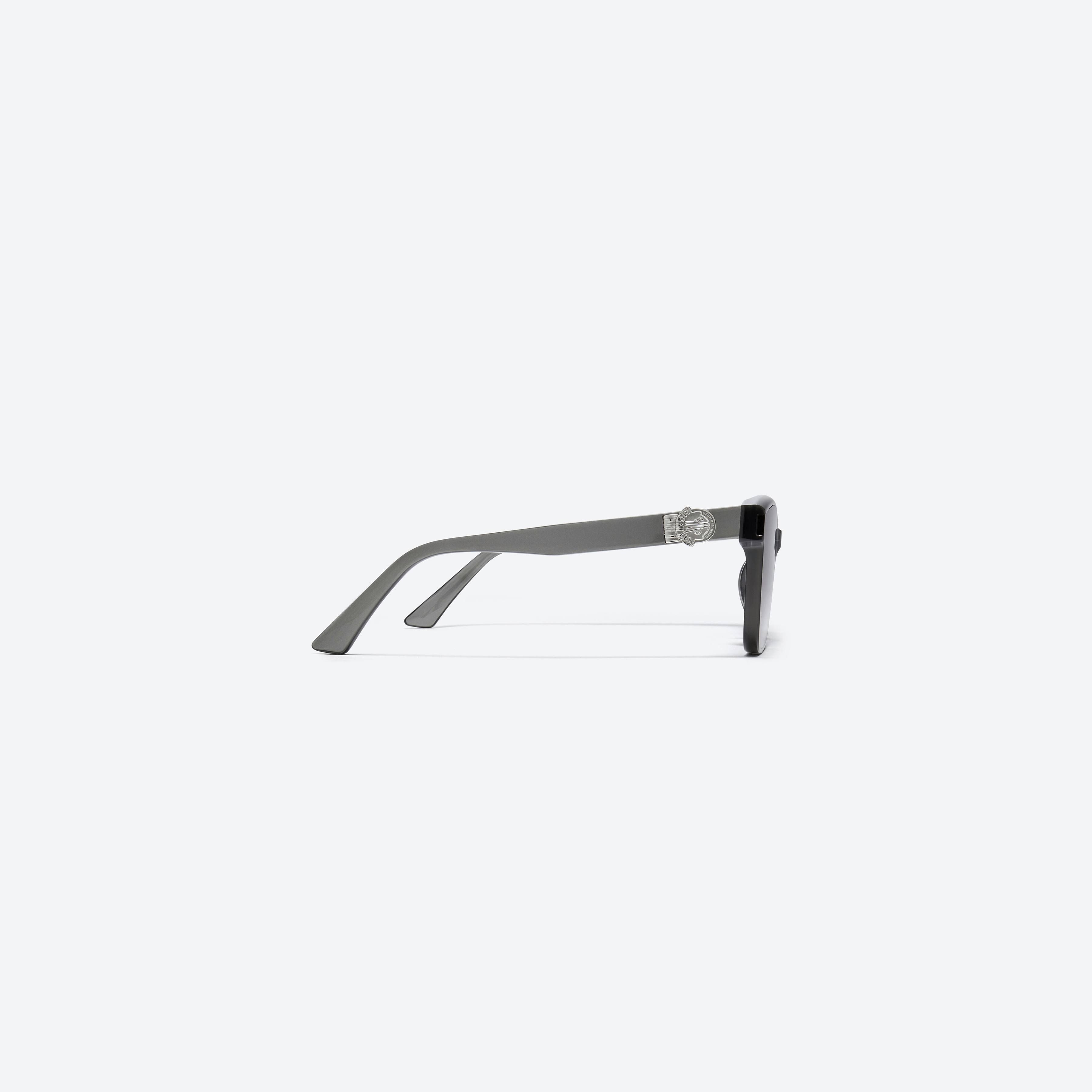 A detailed right view of Gentle Monster Moncler - Swipe 3 G5 Gray Mixed framed Square sunglasses.