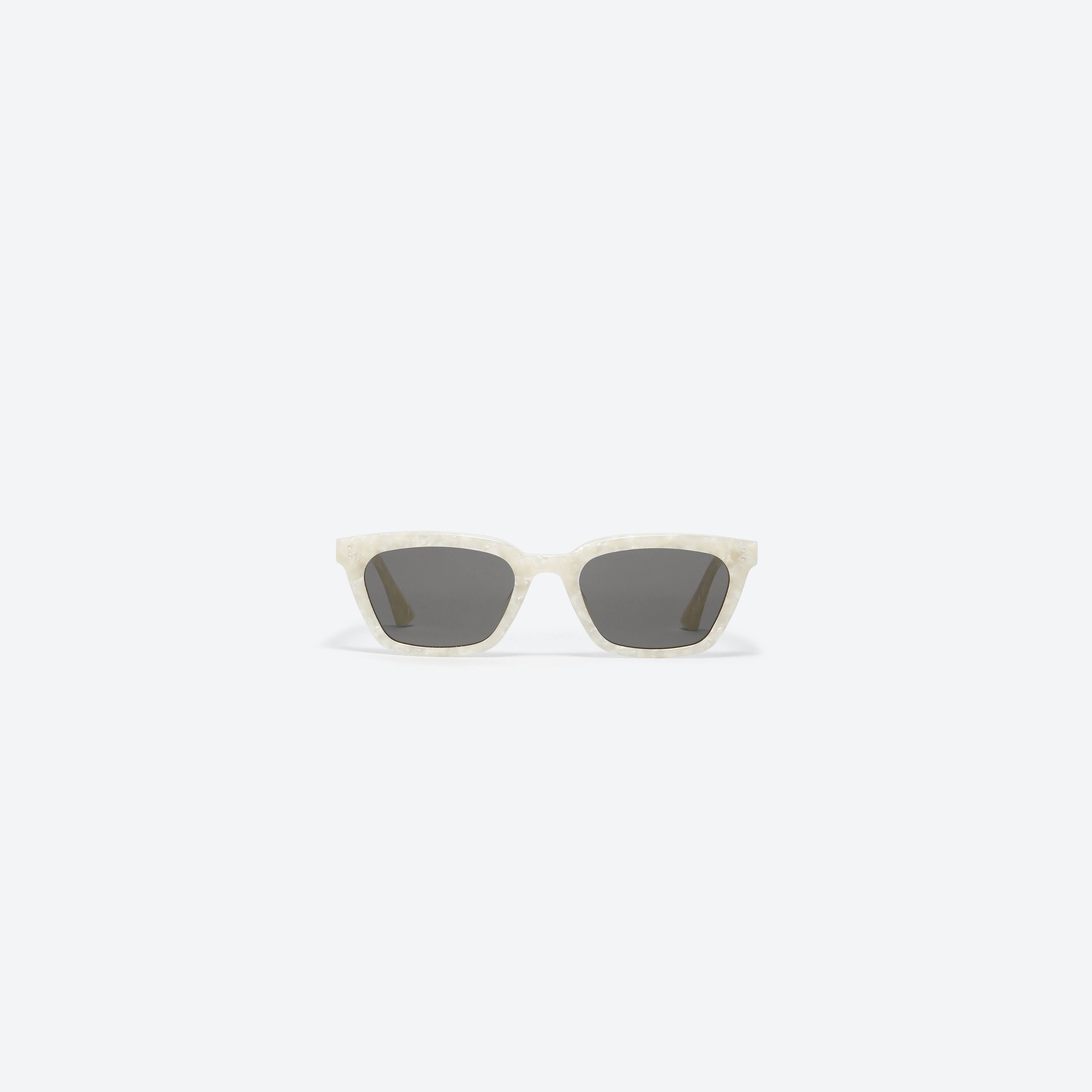 A front view of Gentle Monster Jennie - XOXO WD2 White Mixed framed Square sunglasses.