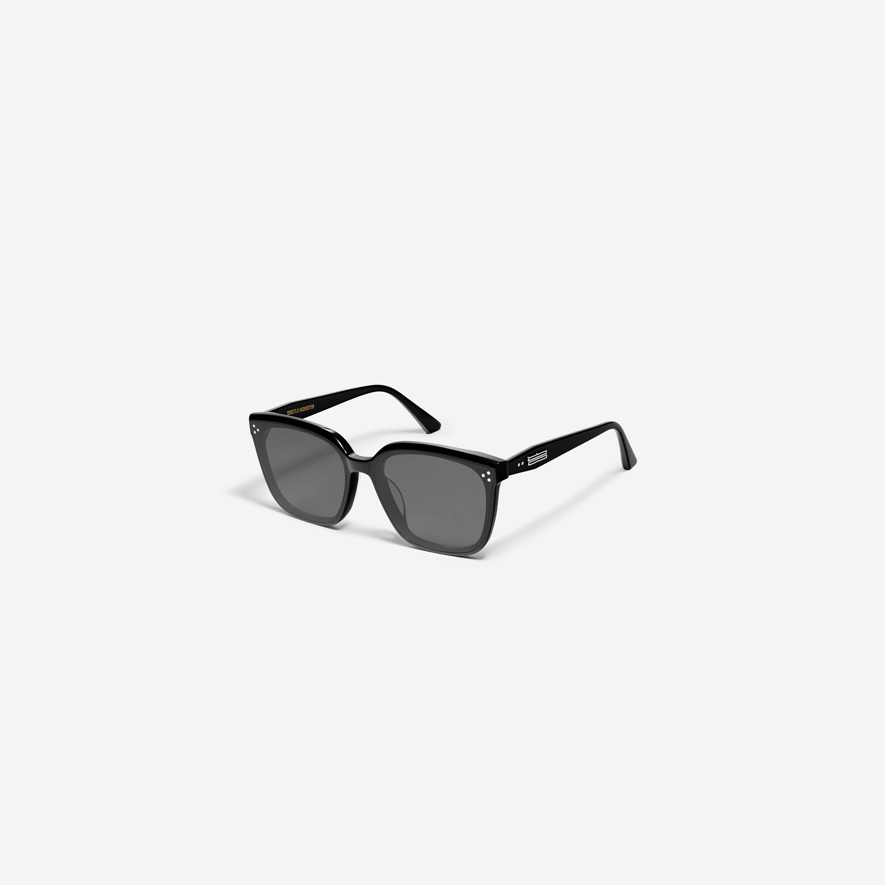 45-degree view of Gentle Monster PALETTE.S 01 Black Acetate framed Square sunglasses.
