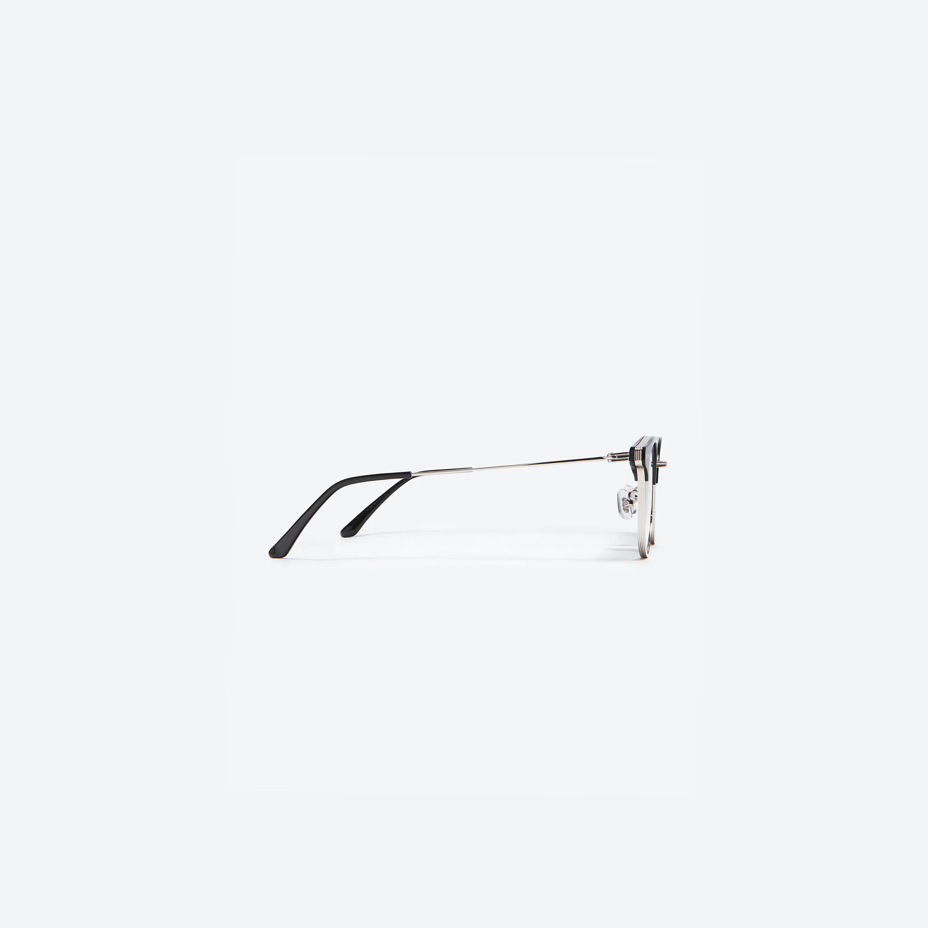 A detailed right view of Gentle Monster Alio 01 Black Mixed framed Square glasses.