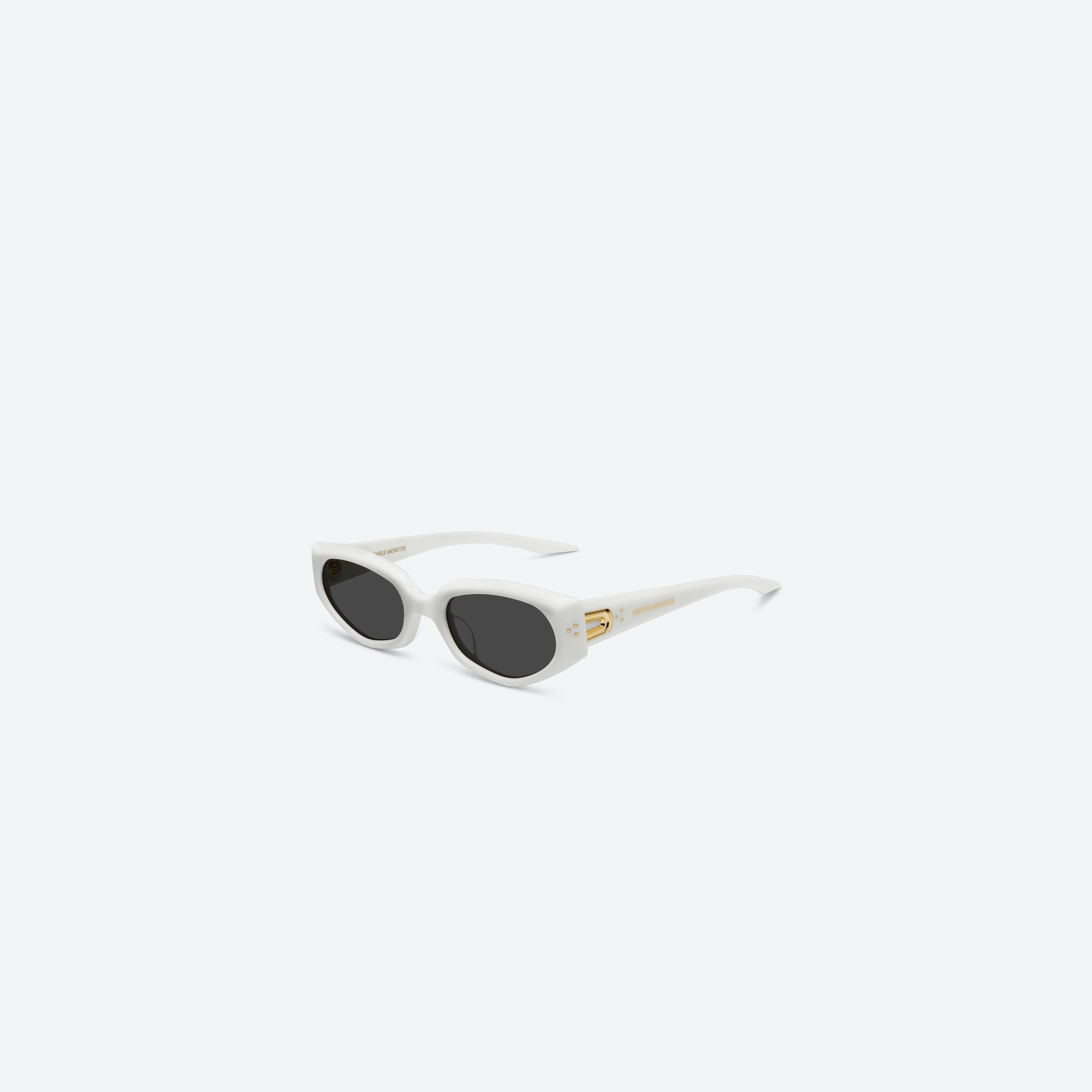 小物 GENTLE MONSTER Devon Gentle Monster Devon cat-eye Sunglasses | Black | FARFETCH