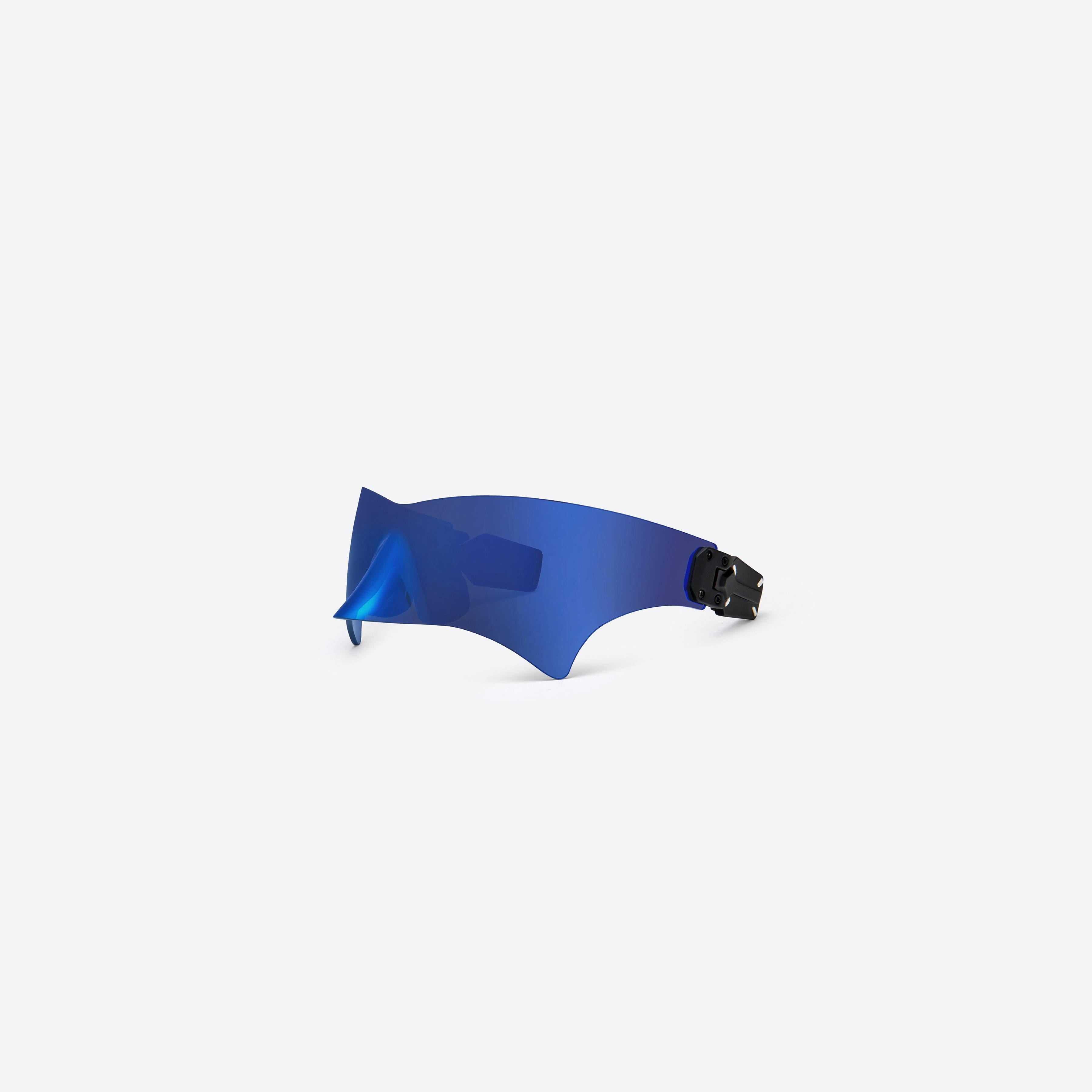 45-degree view of Gentle Monster Maison Margiela - MM102S M04(BL) Small Blue Mixed framed Wraparound sunglasses.