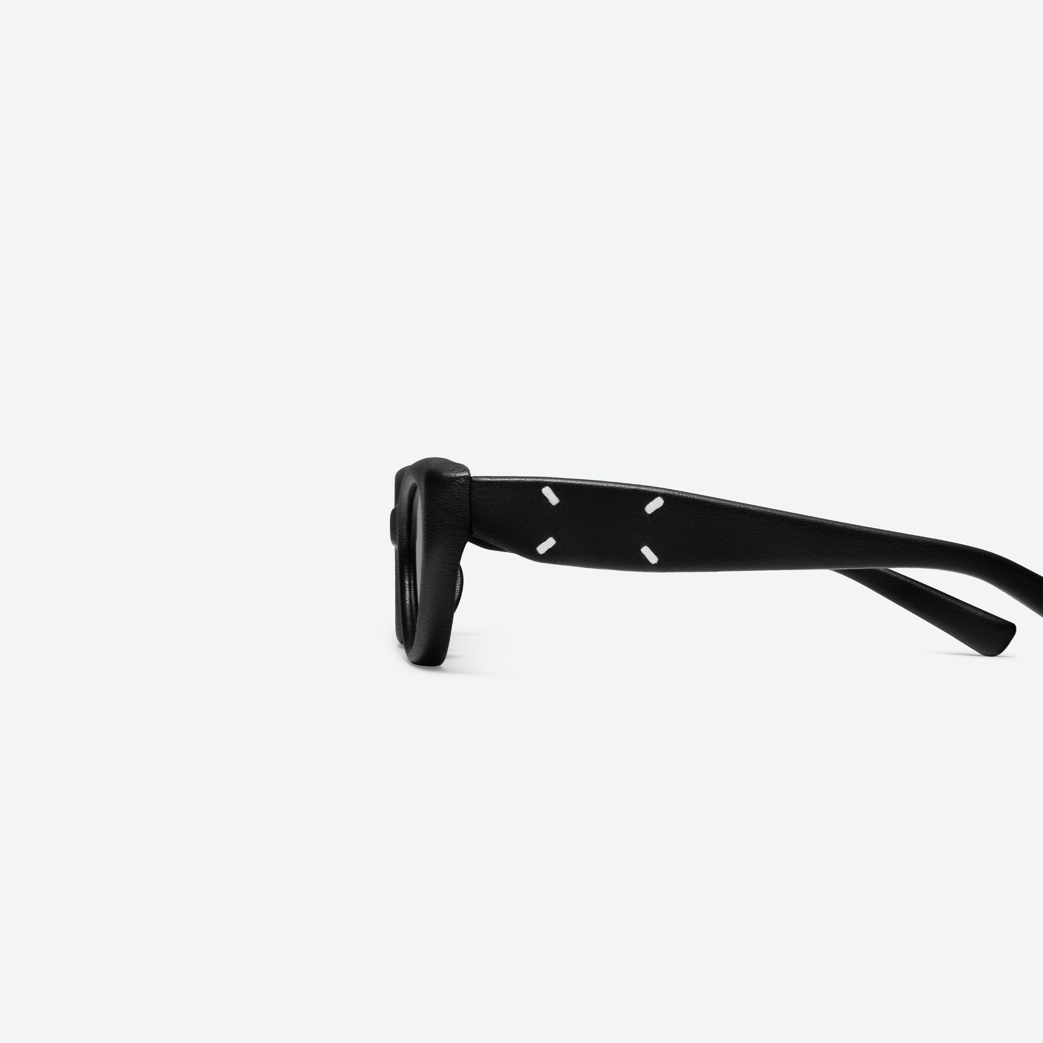 Maison Margiela - MM108 Leather L01 | Gentle Monster US Official Site