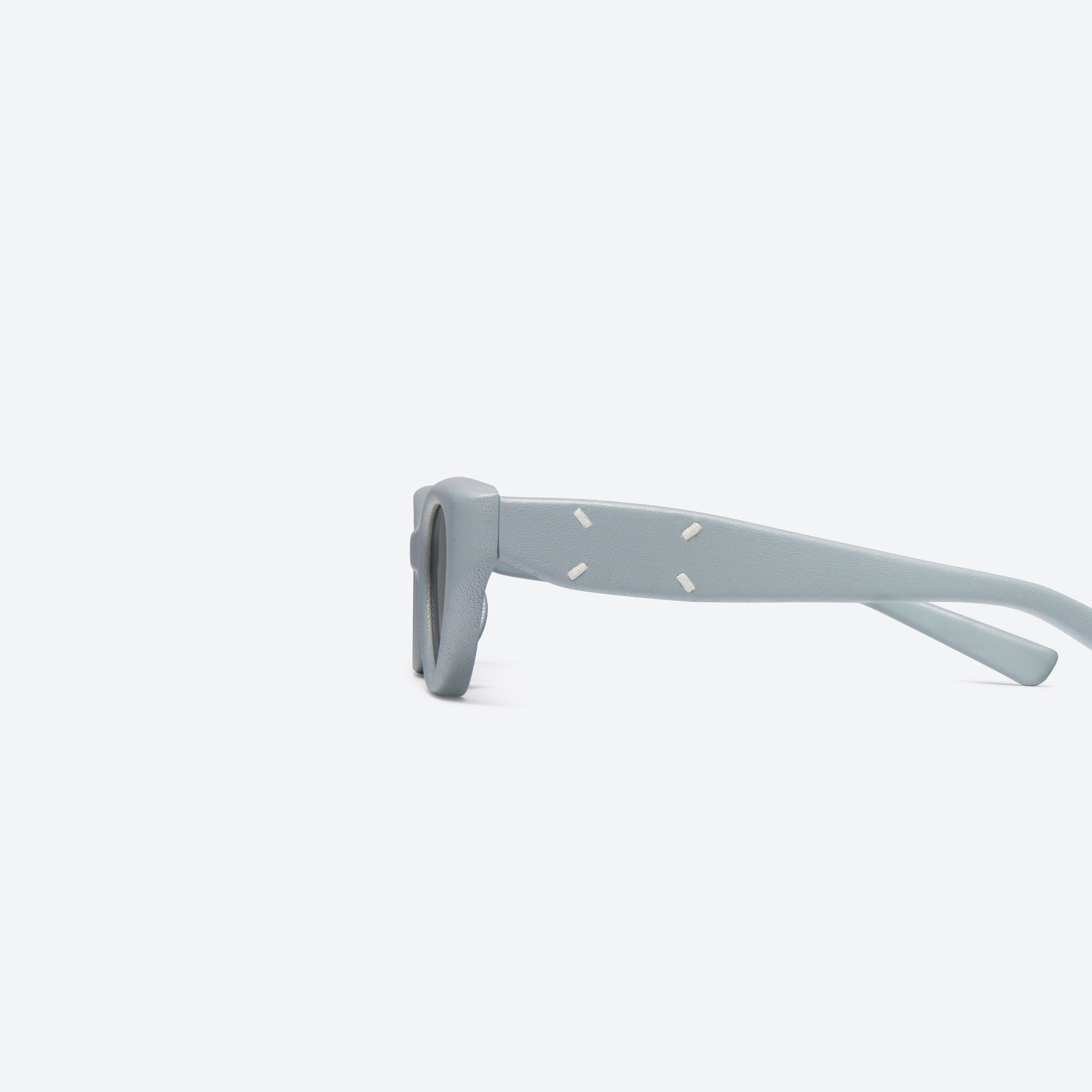 小物 MaisonMargiela MM108 Leather LBL1 Maison Margiela - MM108 Leather LBL1 | Gentle Monster INT 公式