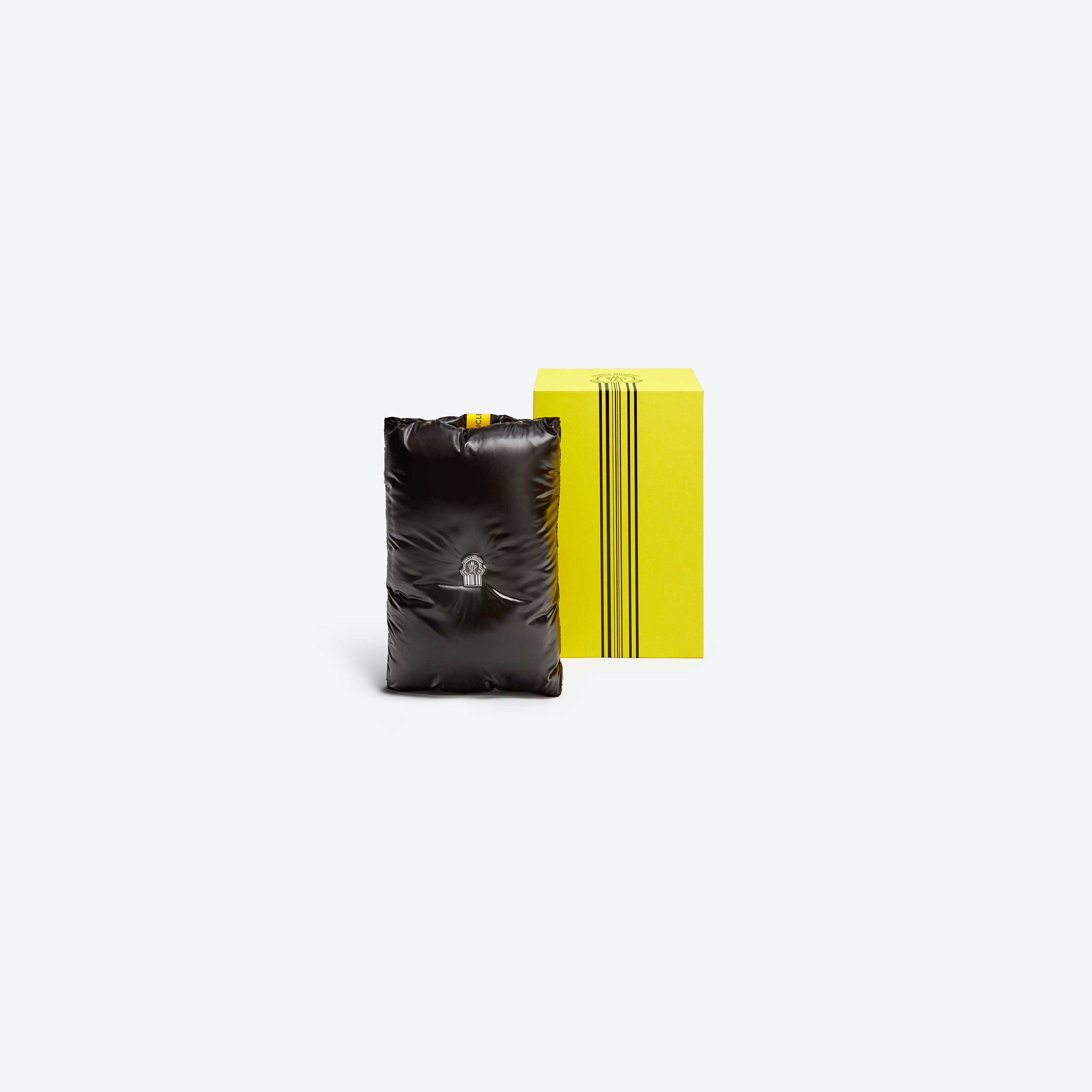 A front view of Gentle Monster 2022 MONCLER PACKAGE SET(L) package.