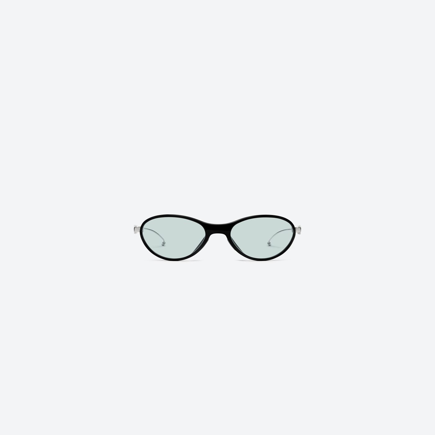 A front view of Gentle Monster Maison Margiela - MM320 01 Black Metal framed Aviator sunglasses.