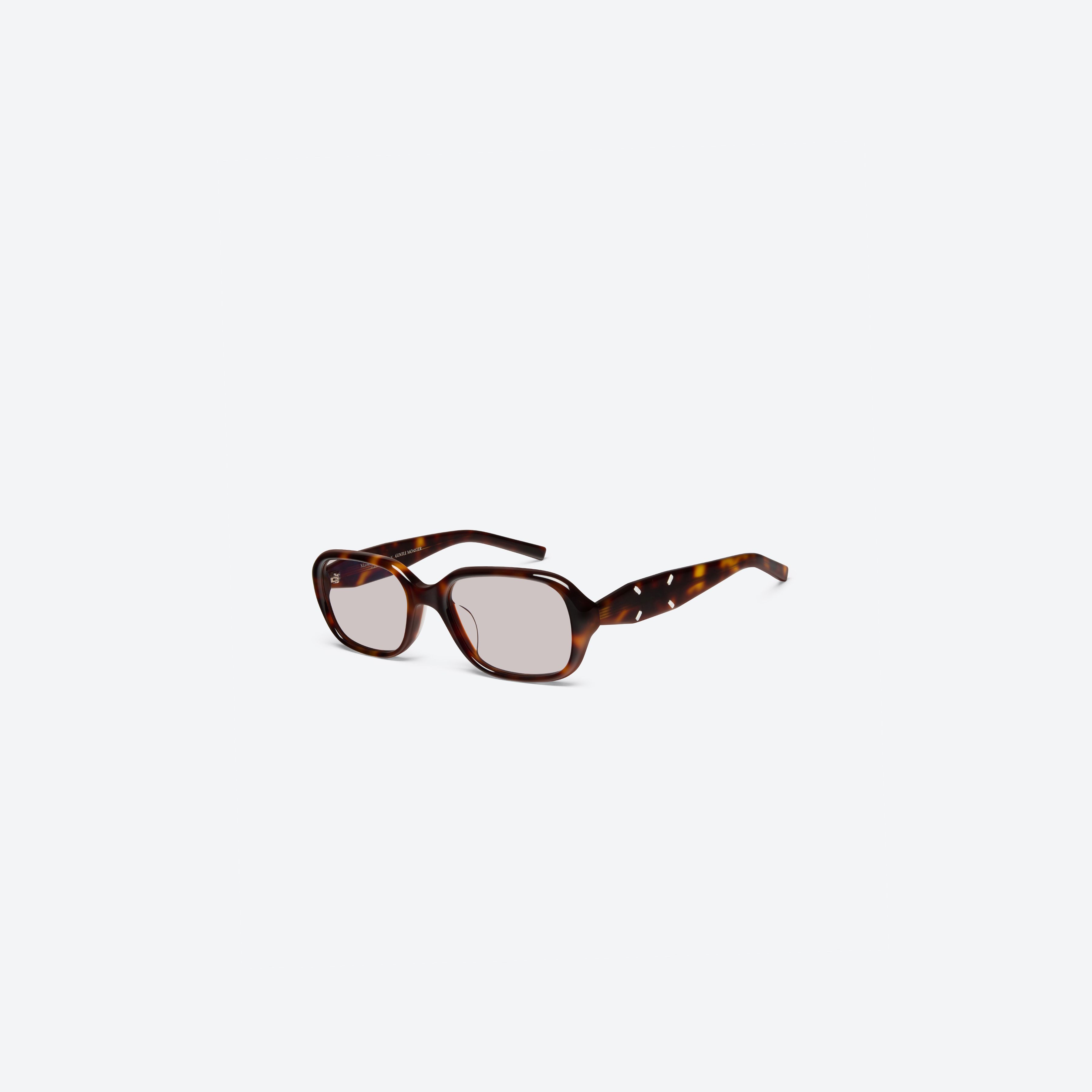 45-degree view of Gentle Monster Maison Margiela - MM306 L2 Tortoise Acetate framed Square sunglasses.