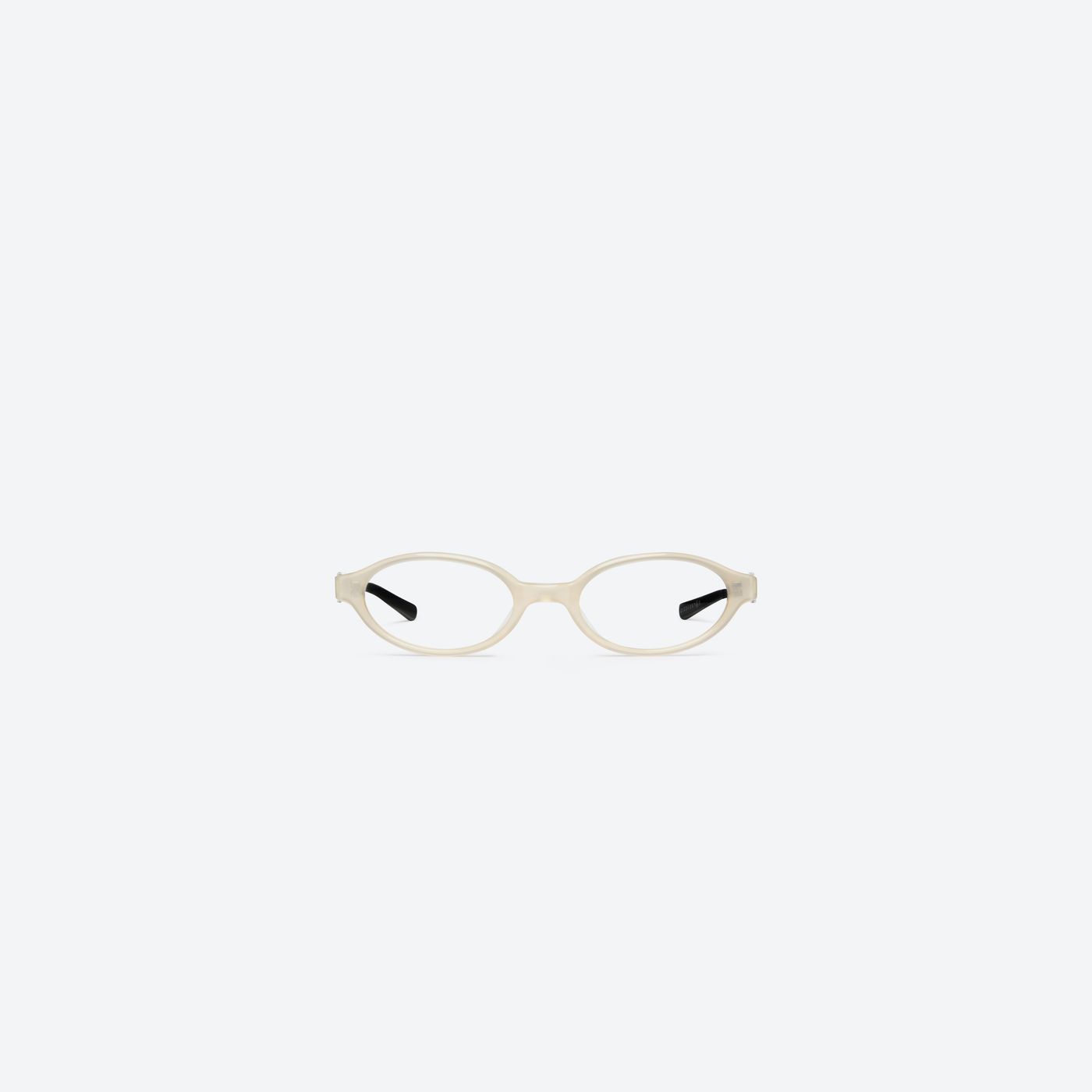 A front view of Gentle Monster Maison Margiela - MM312 IC4 Ivory Acetate framed Oval glasses.