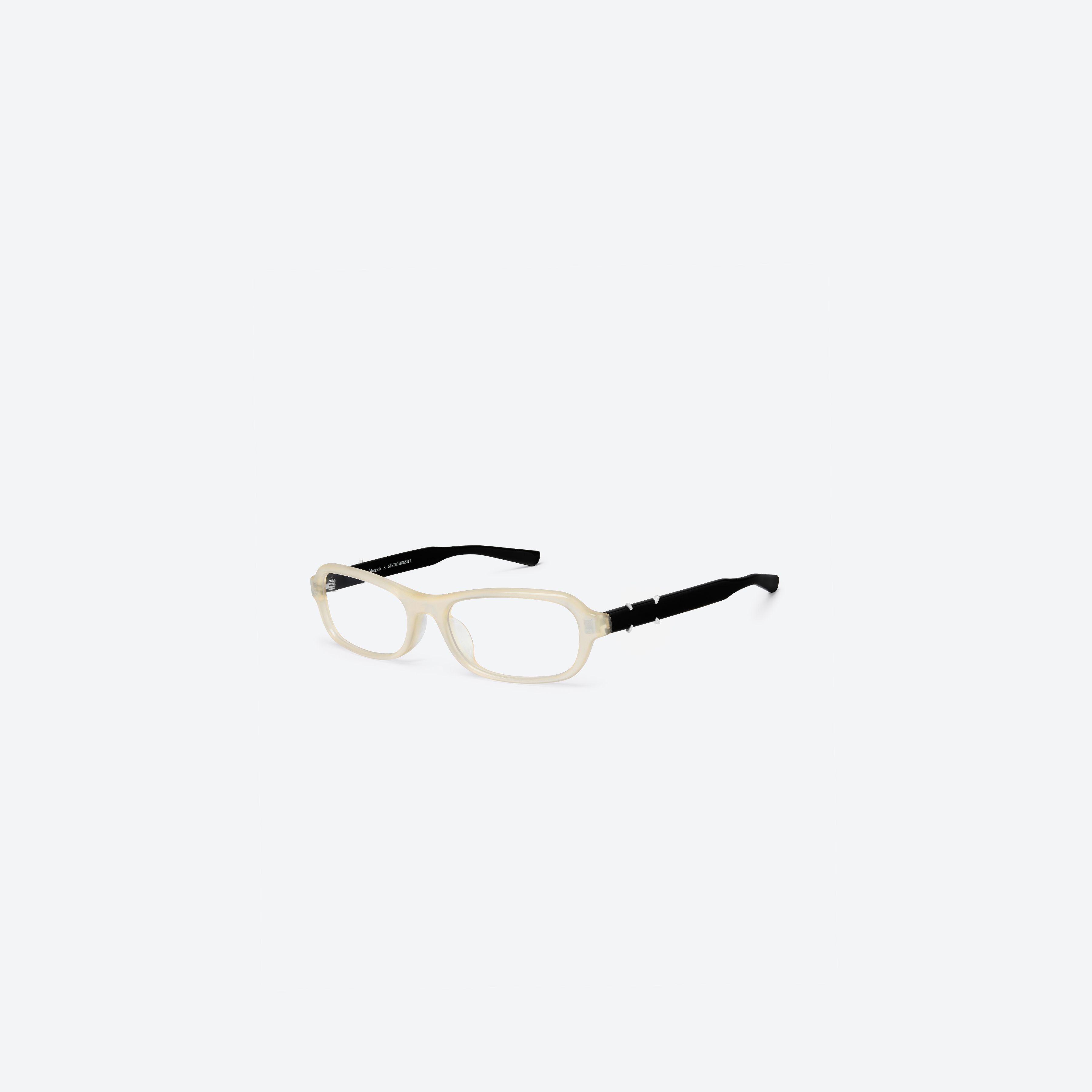 45-degree view of Gentle Monster Maison Margiela - MM314 IC4 Ivory Acetate framed Aviator glasses.
