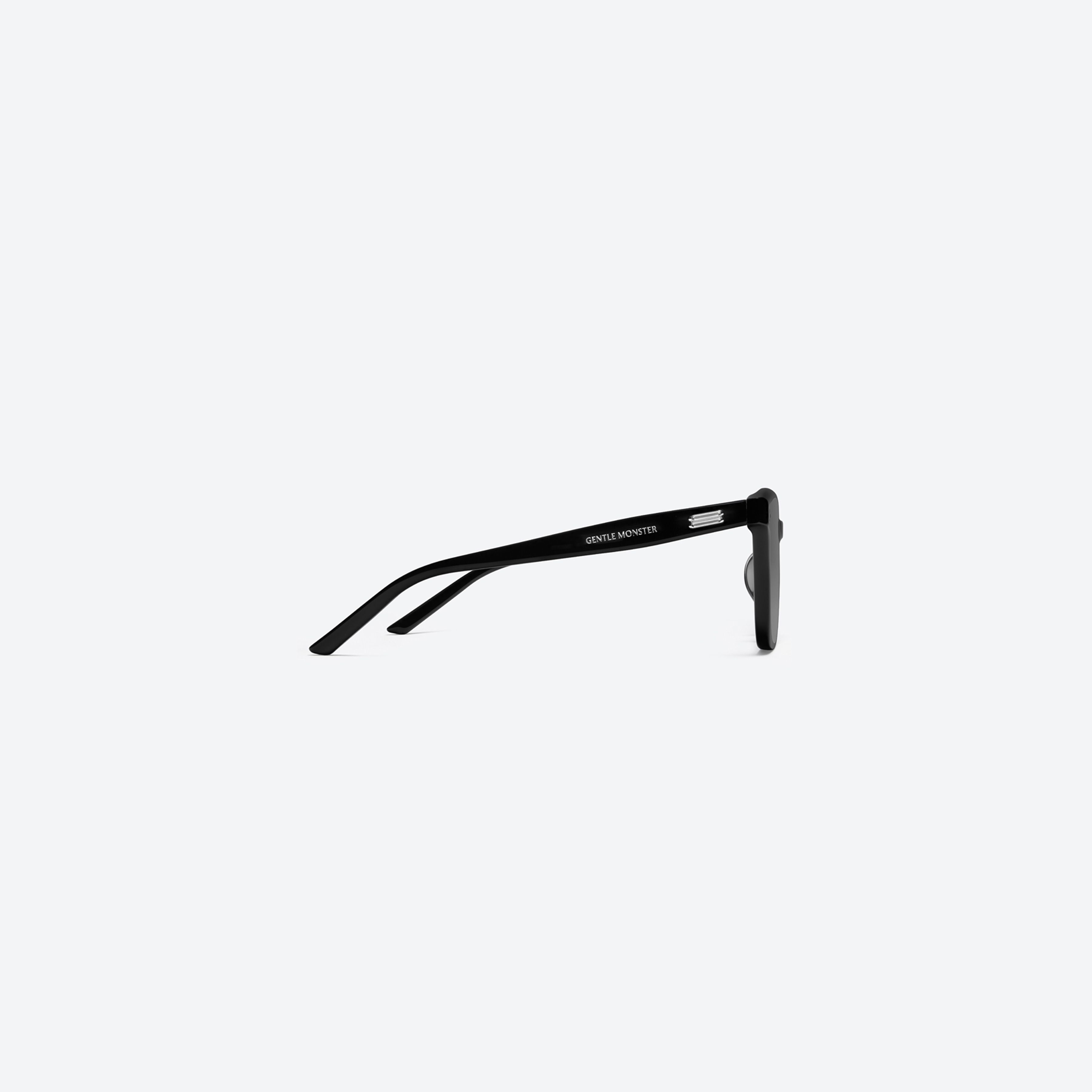 A detailed right view of Gentle Monster Gent 01 Recycled Similar Black Acetate Renew framed Square sunglasses.