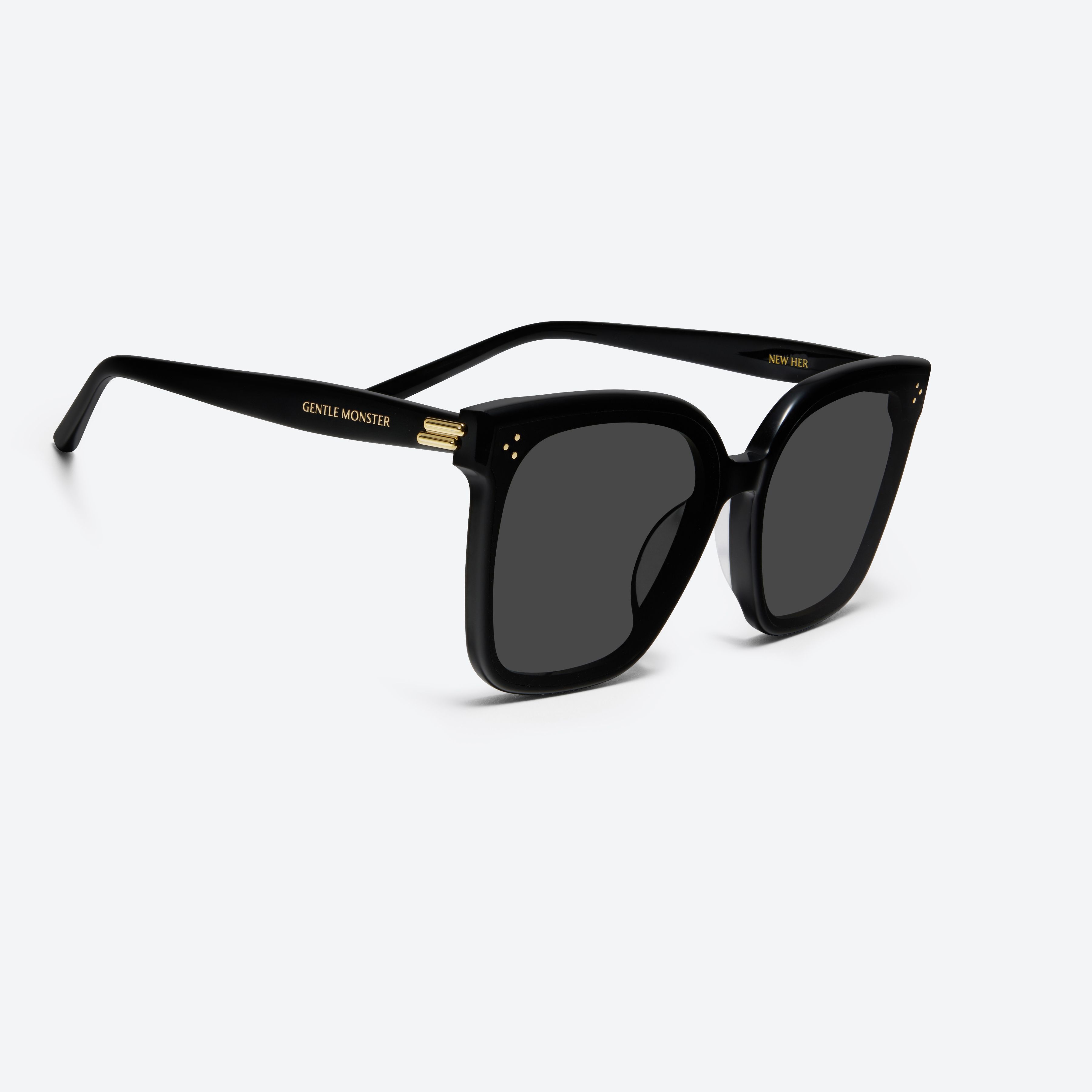 45-degree detailed view of Gentle Monster New Her 01 Recycled Similar Black Acetate Renew framed Square sunglasses.