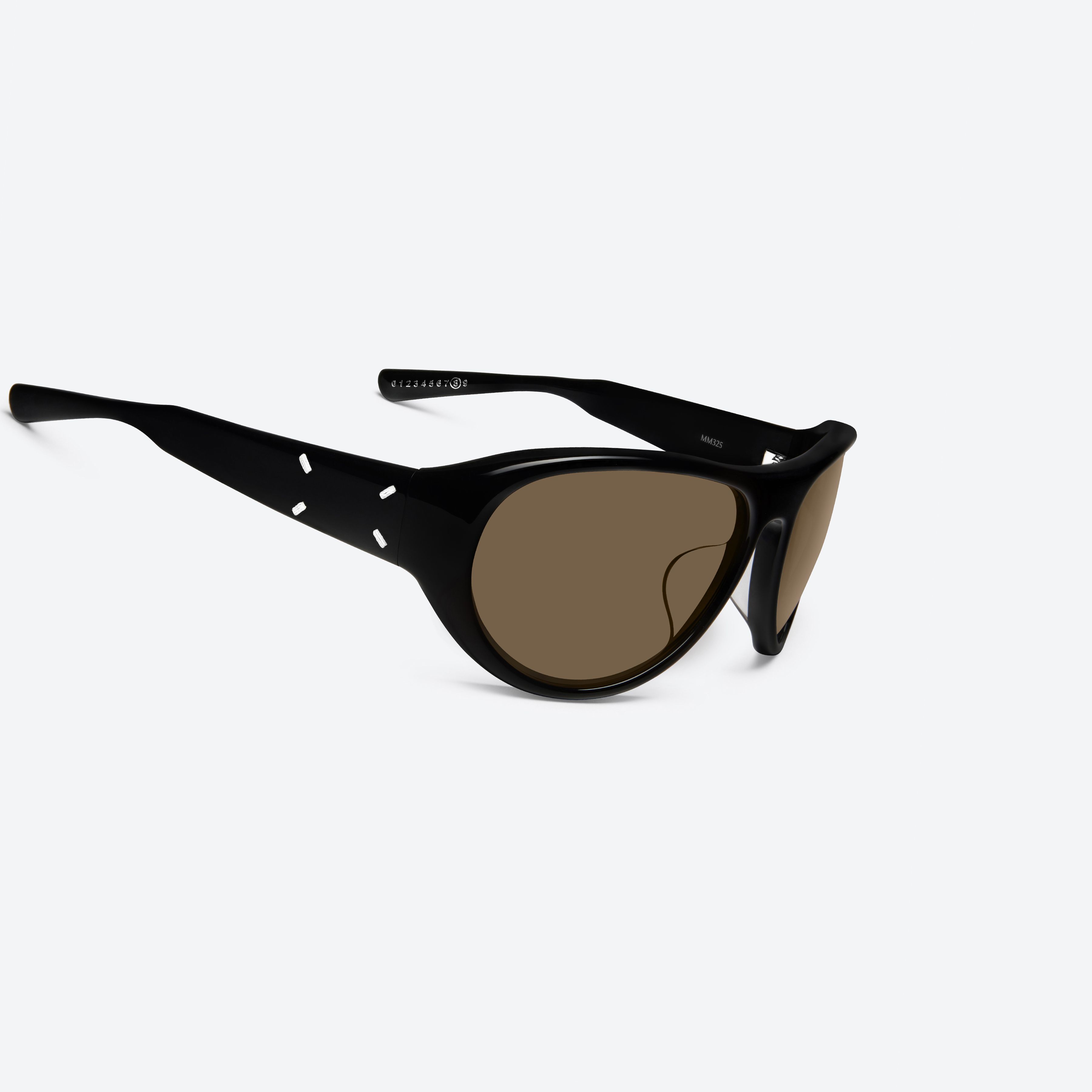 45-degree detailed view of Gentle Monster Maison Margiela - MM325 01 Black Acetate framed Aviator sunglasses.