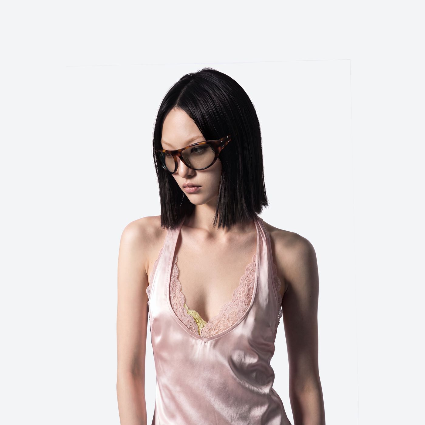 Model wearing the Maison Margiela - MM325 L2 Tortoise Acetate framed Aviator sunglasses.