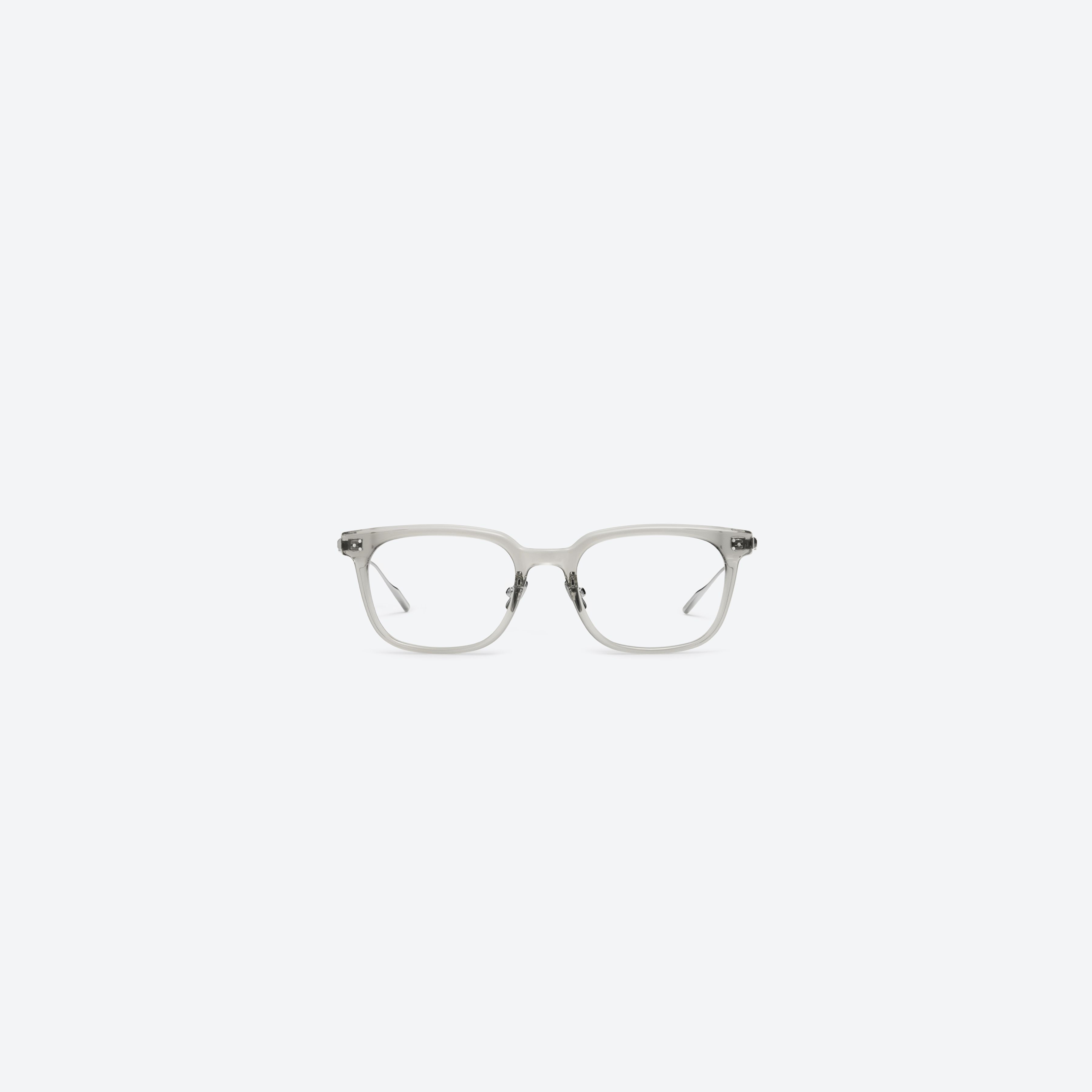 A front view of Gentle Monster Noa Gc7 Gray Mixed framed Square glasses.