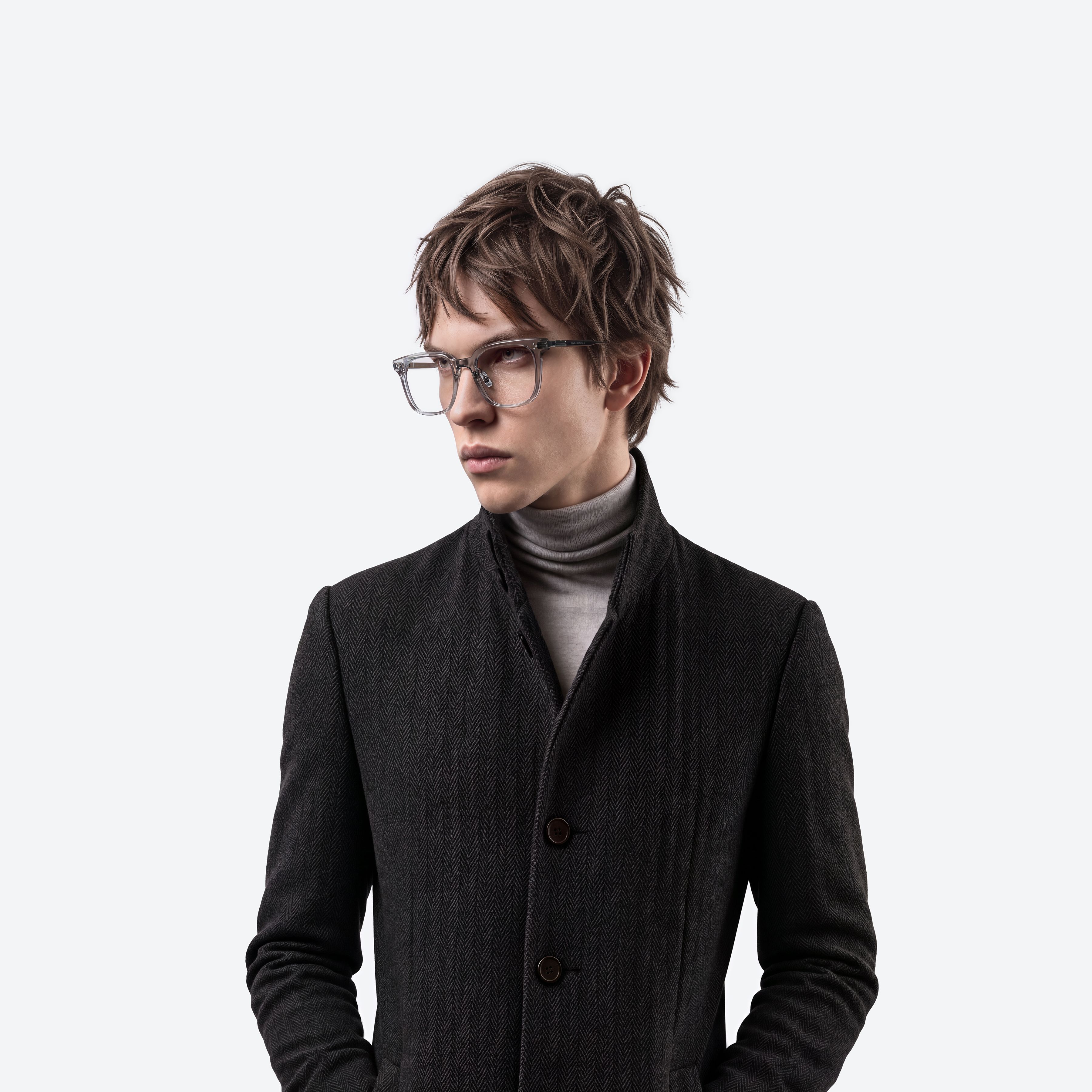 Model wearing the Noa Gc7 Gray Mixed framed Square glasses.