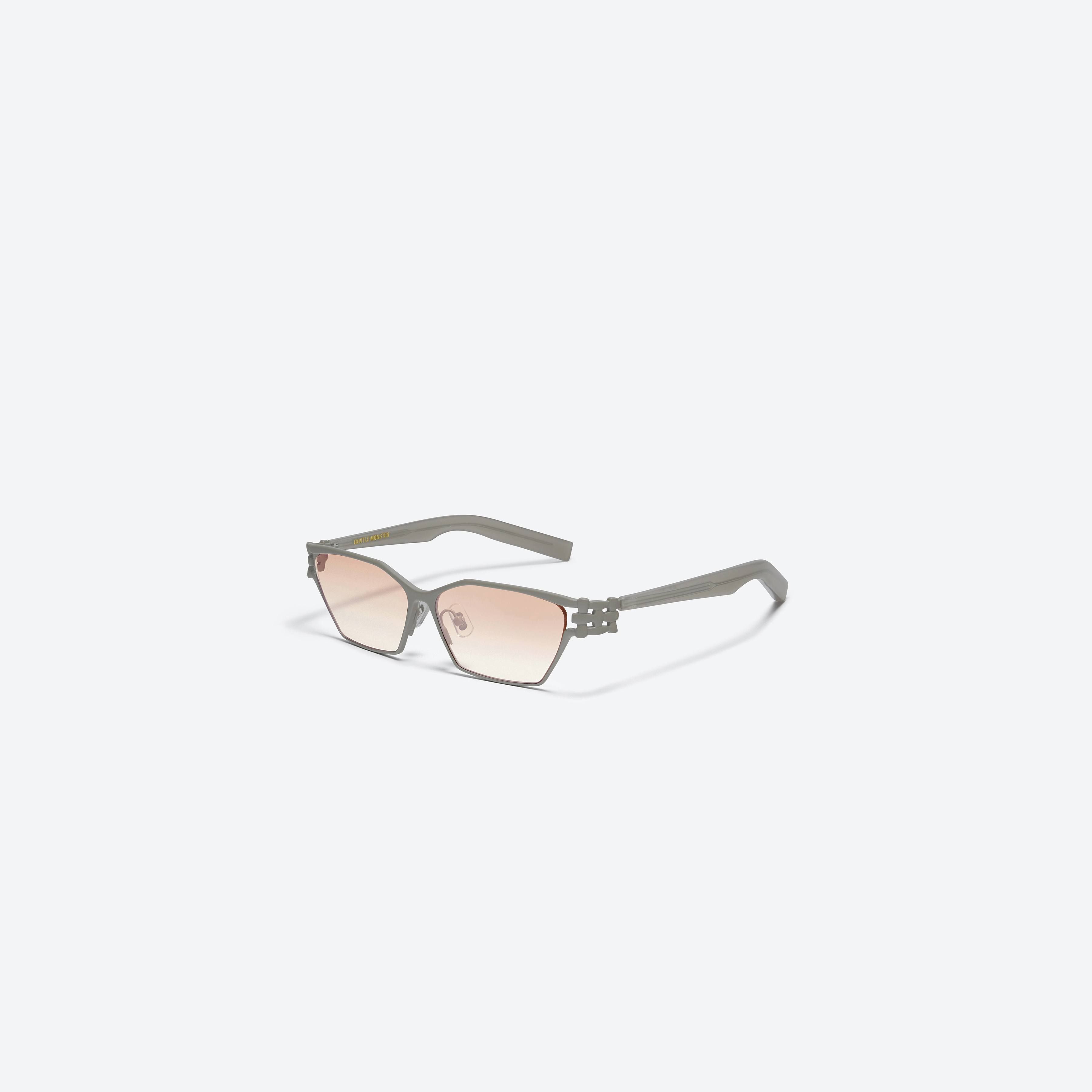 45-degree view of Gentle Monster De Fi G2 Gray Mixed framed Cat-eye sunglasses.