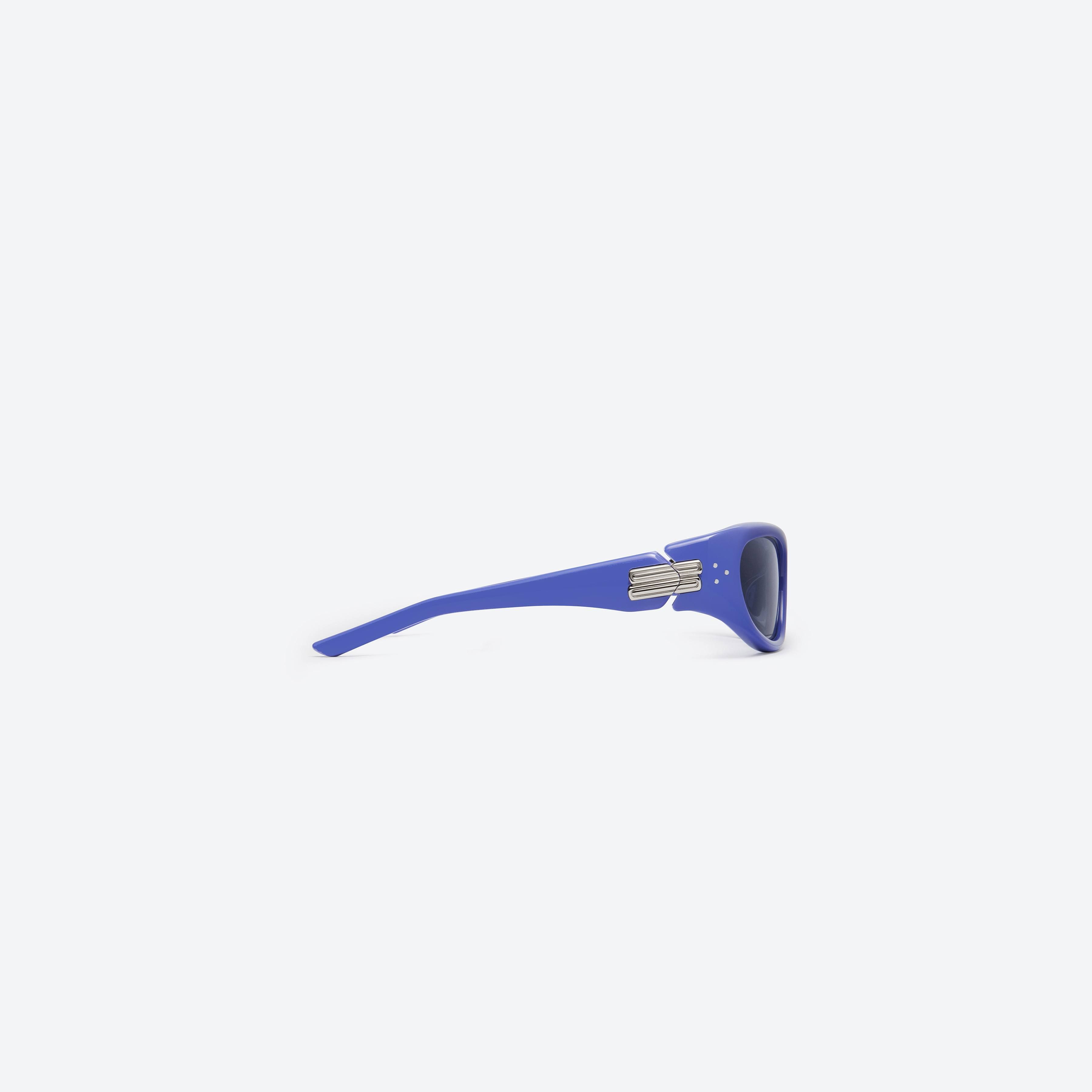 A detailed right view of Gentle Monster Memento V3 Purple Mixed framed Wraparound sunglasses.