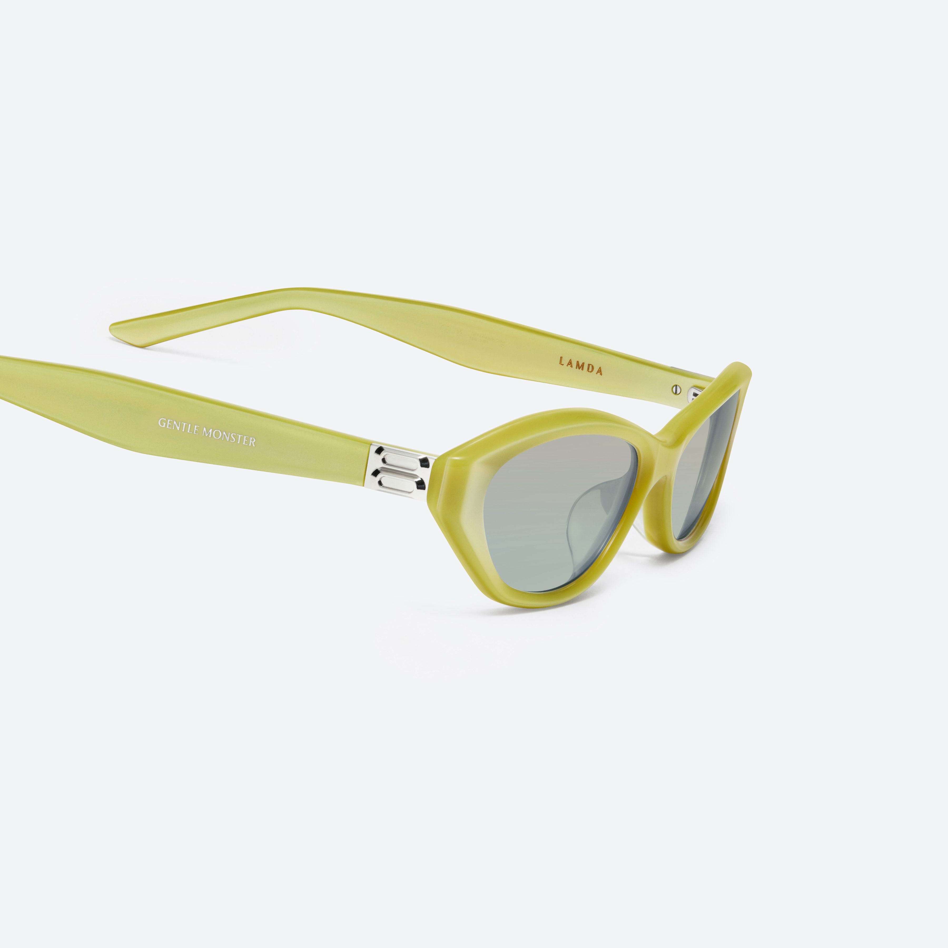 45-degree detailed view of Gentle Monster Lamda Y9 Yellow Acetate framed Cat-eye sunglasses.