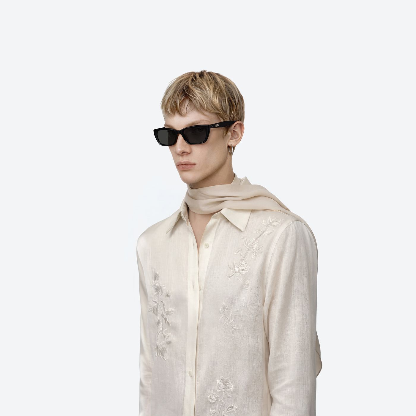 Model wearing the Sage 01 Black Acetate framed Cat-eye sunglasses.