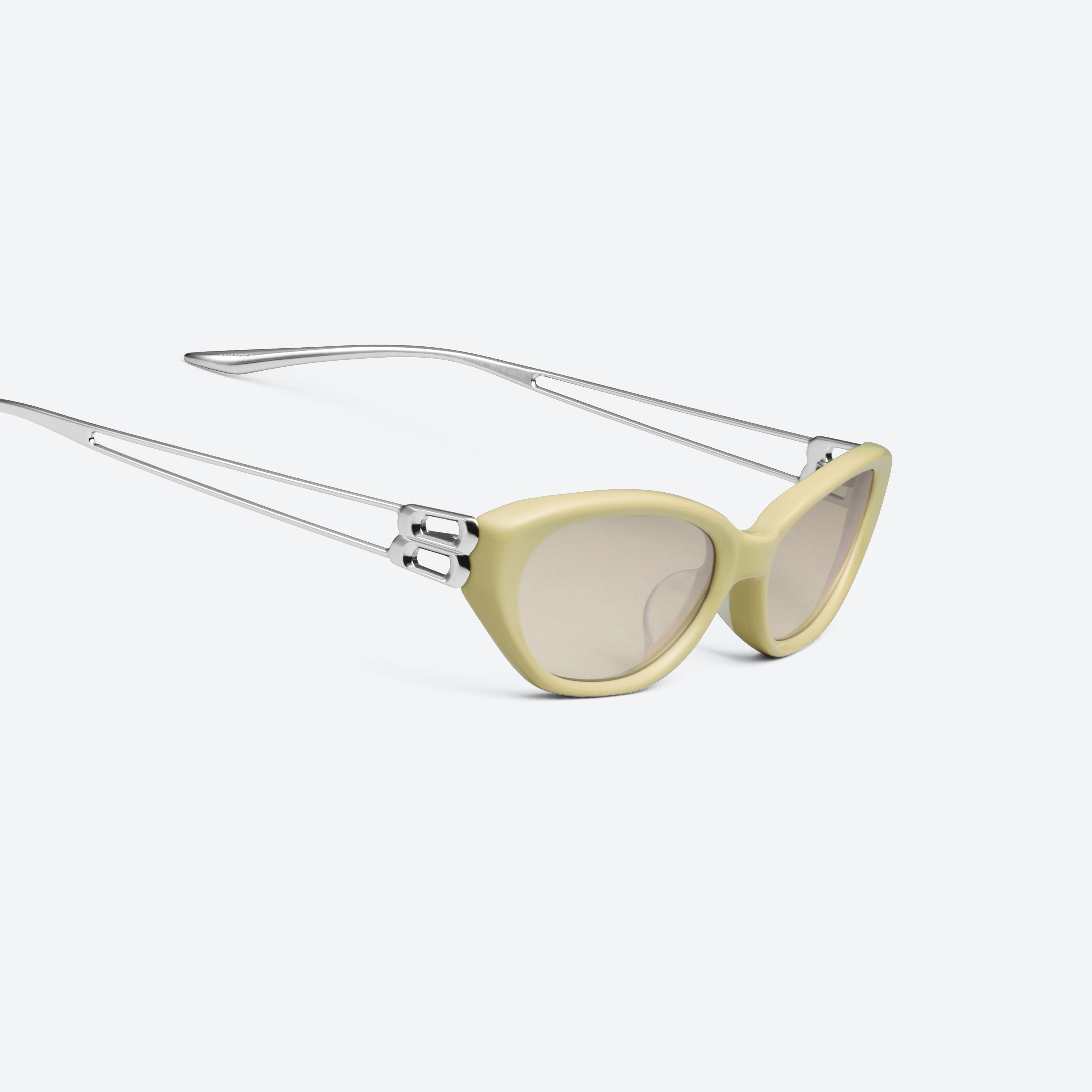 45-degree detailed view of Gentle Monster Mimosa Y11 Yellow Mixed framed Cat-eye sunglasses.