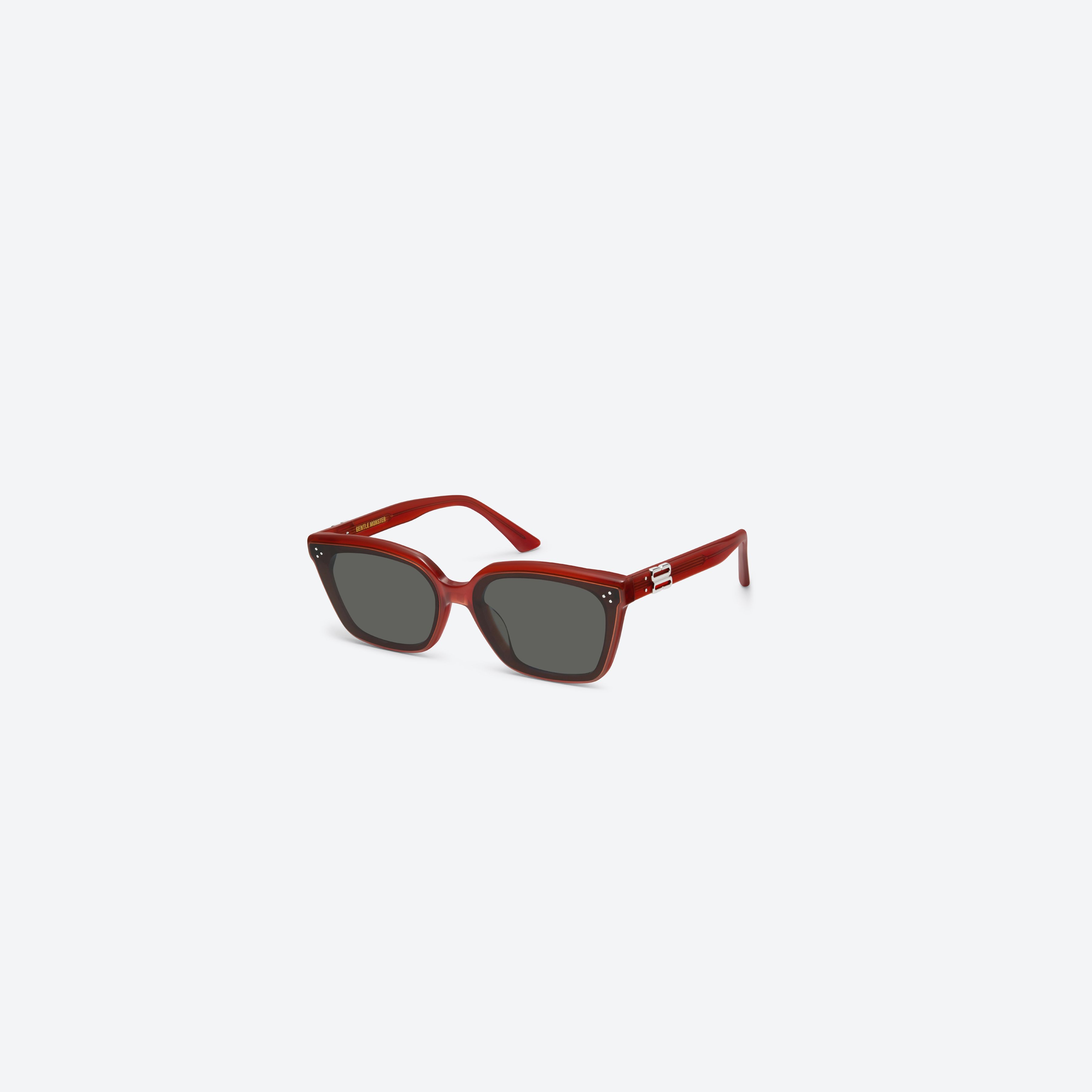 45-degree view of Gentle Monster Oslo RD1 Red Acetate framed Square sunglasses.