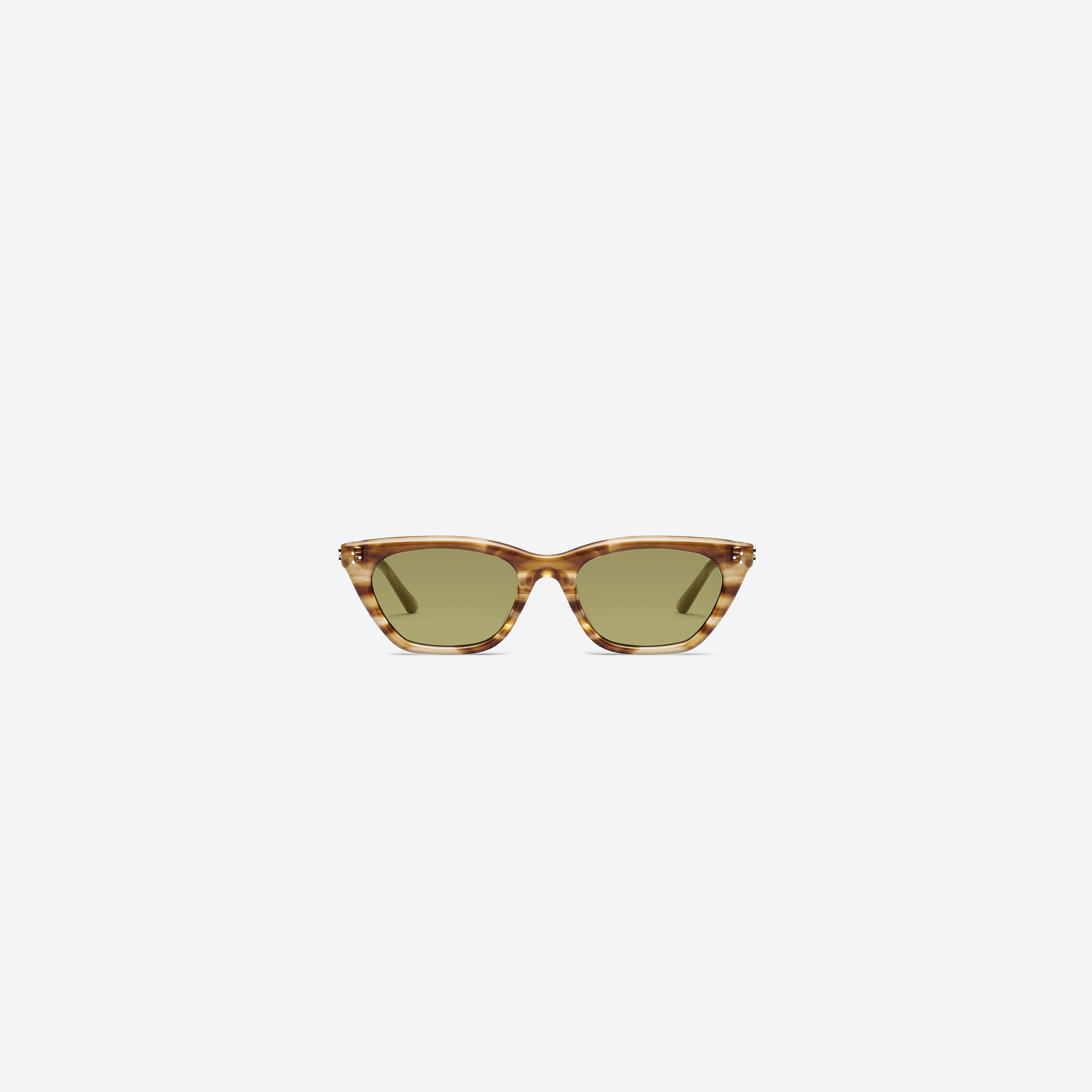 A front view of Gentle Monster Gisele T8 Tortoise Acetate framed Cat-eye sunglasses.