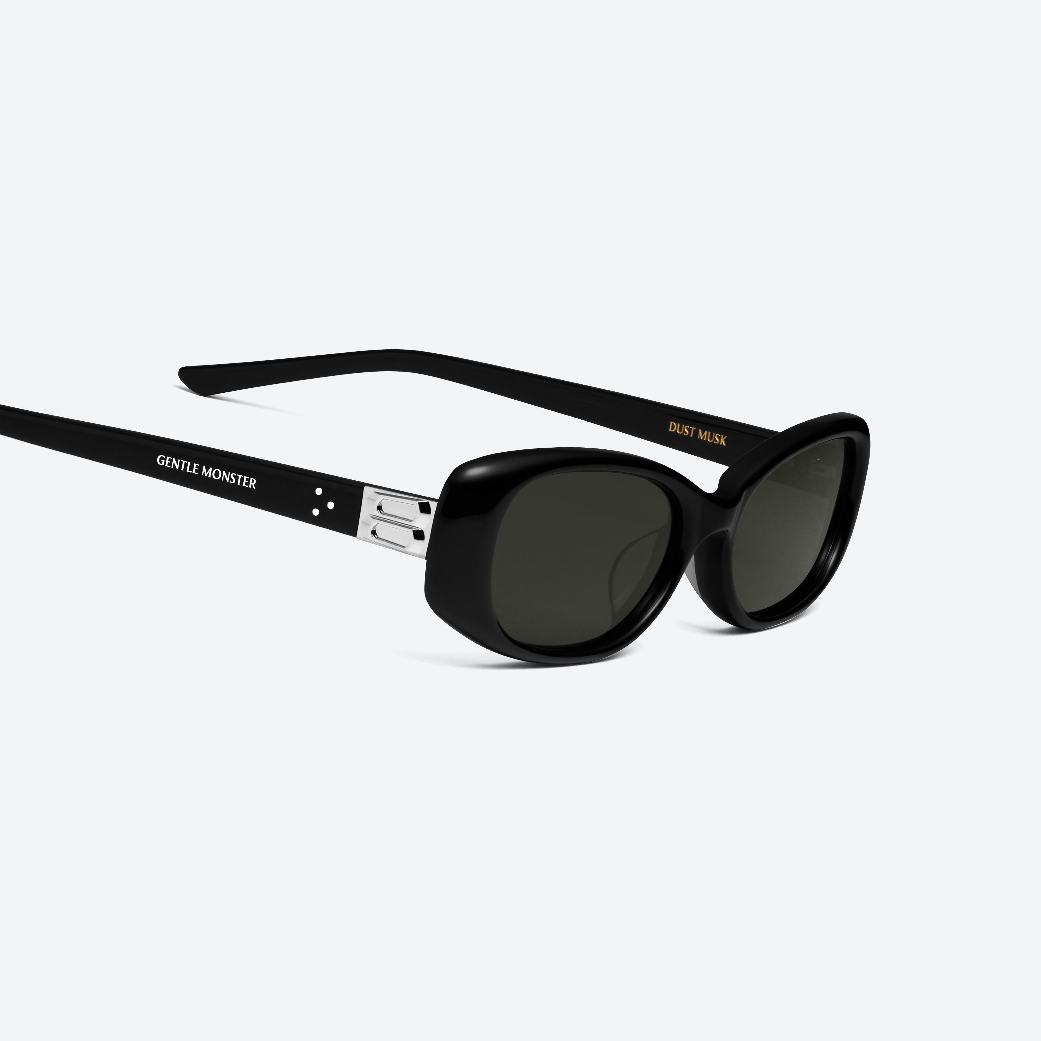 45-degree detailed view of Gentle Monster Dust Musk 01 Black Acetate framed Square sunglasses.