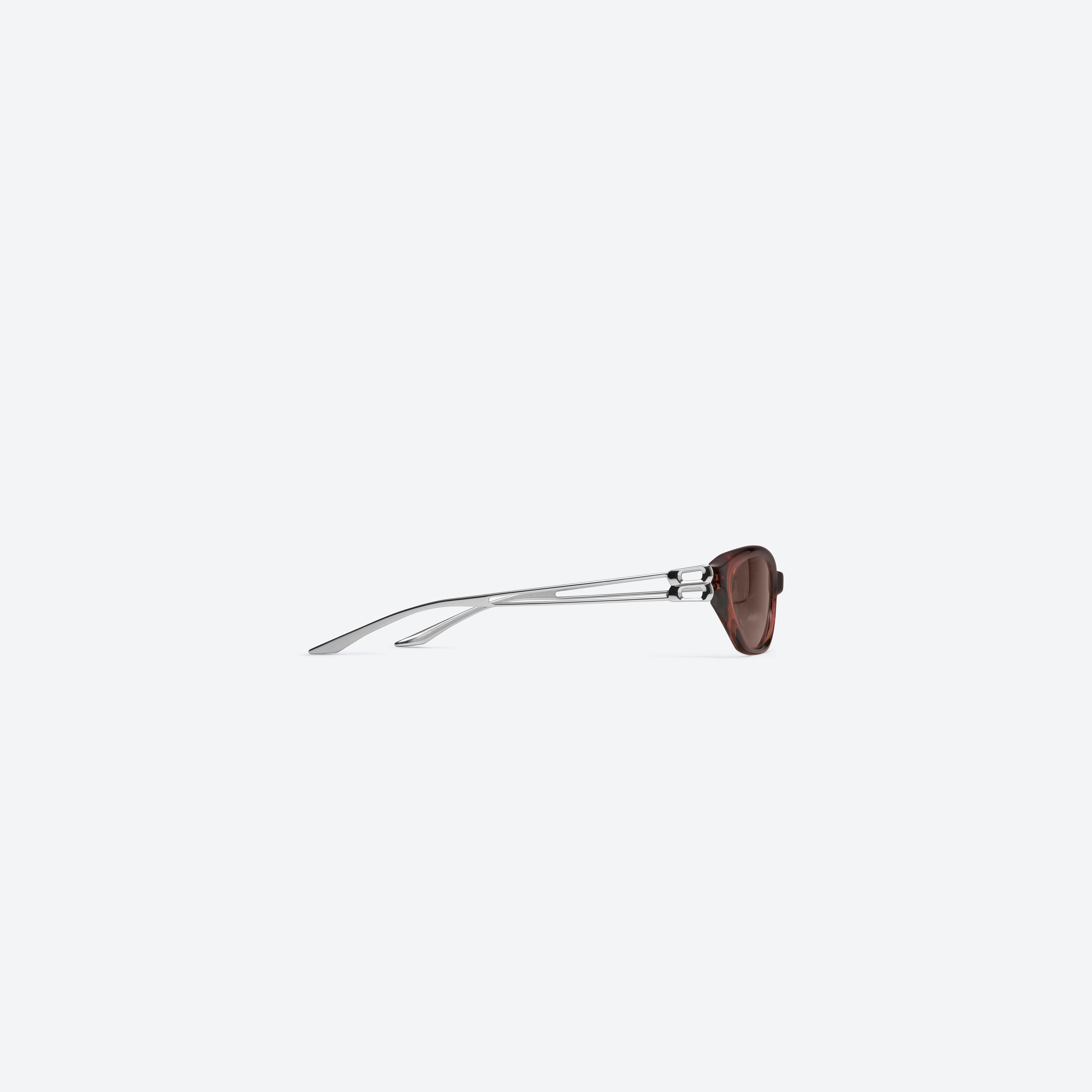 A detailed right view of Gentle Monster Mimosa BRC22 Brown Mixed framed Cat-eye sunglasses.