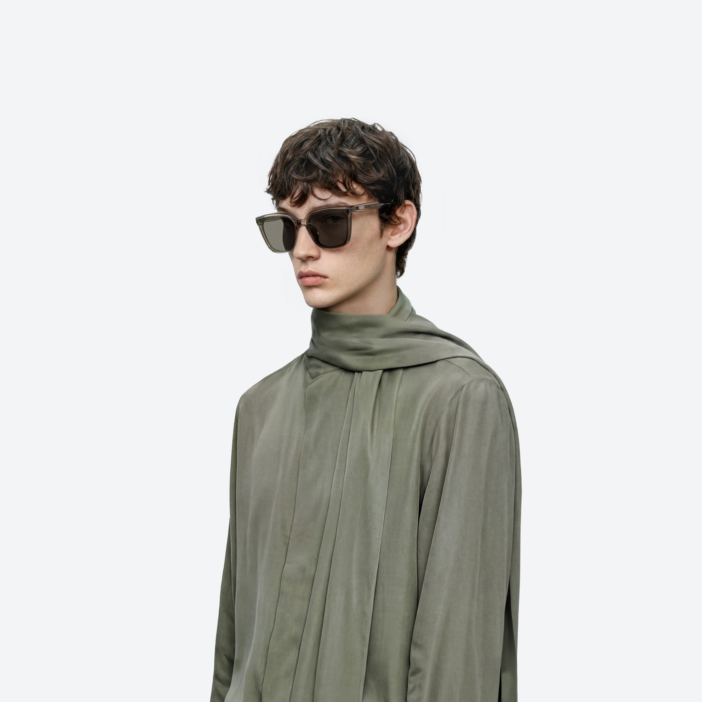 Model wearing the Gent BRC11 Brown Acetate framed Square sunglasses.